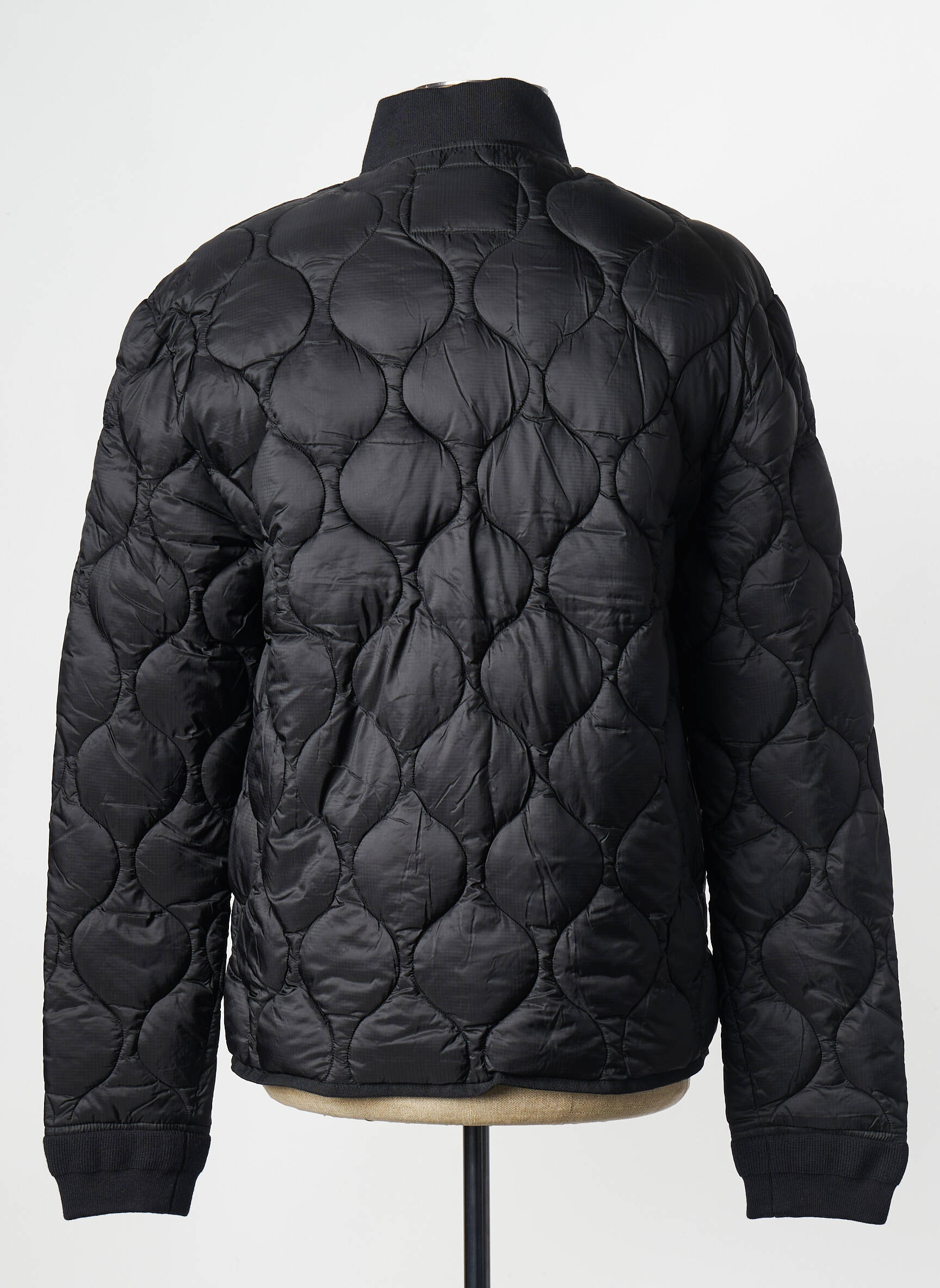 Pūkinė striukė juodas SUPERDRY vyras