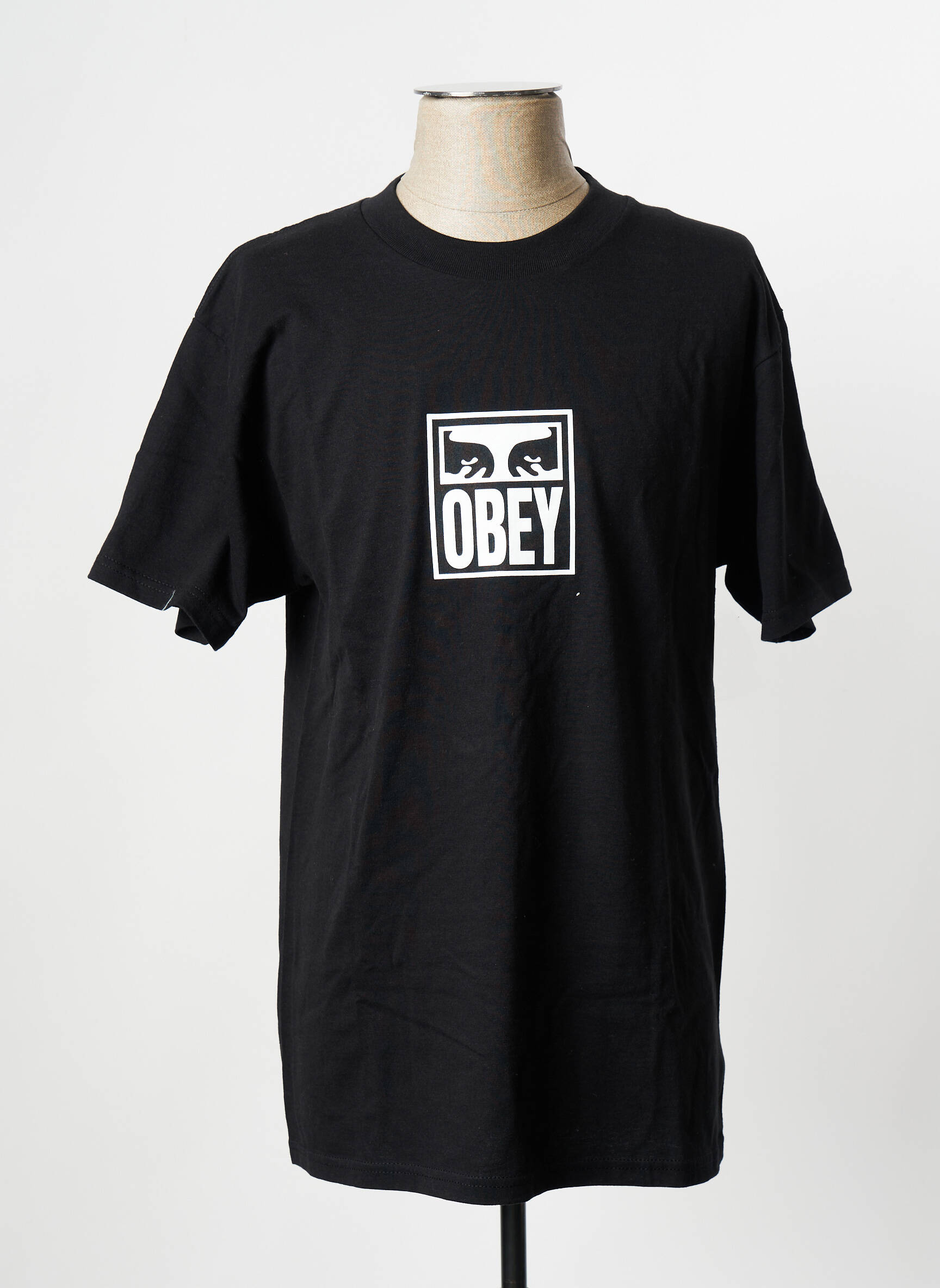 T-marškinys juodas OBEY vyras