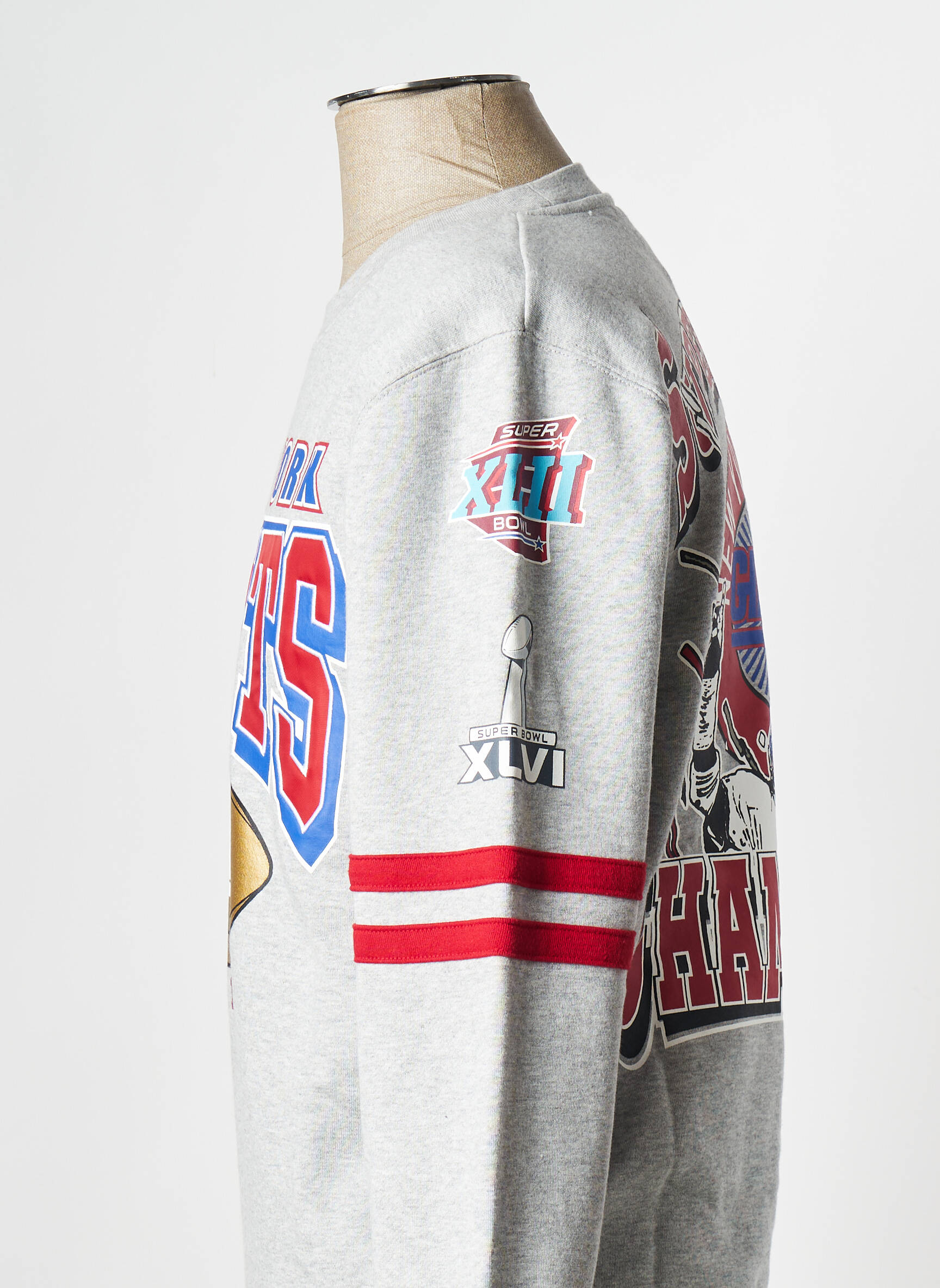 Mikroskopas pilka MITCHELL & NESS vyras