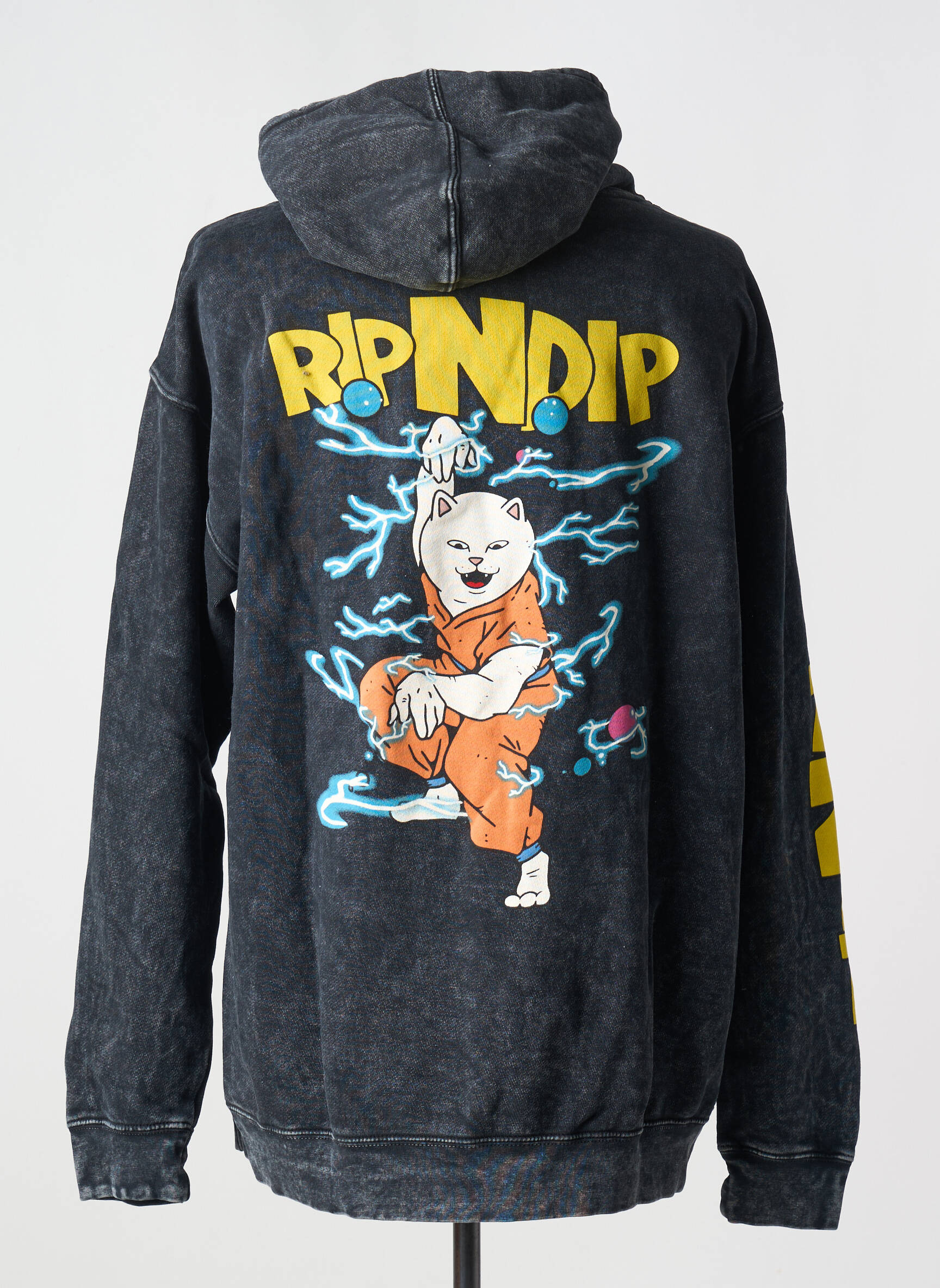 Mikroskopas juodas RIPNDIP vyras