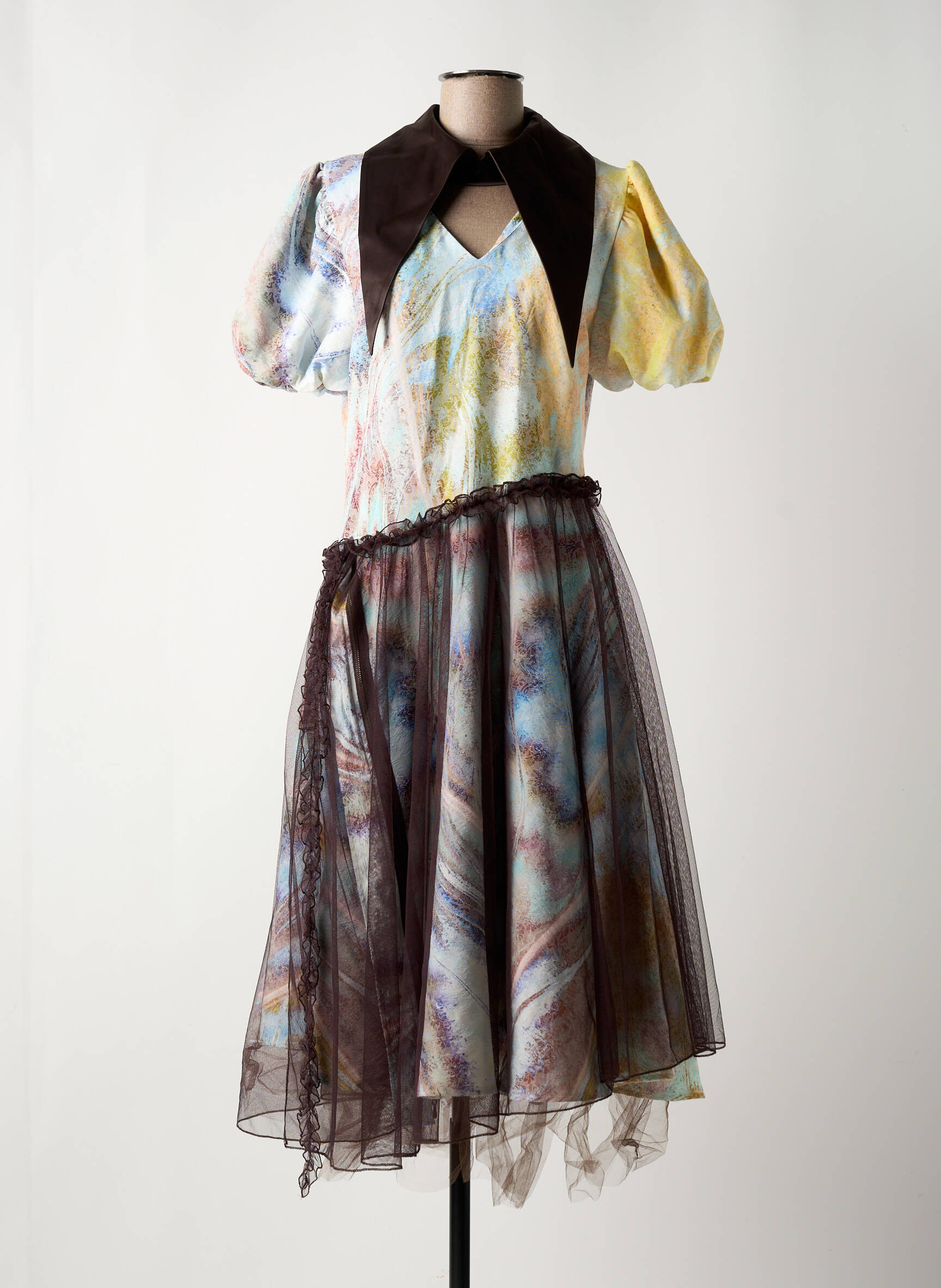 Pusilgių suknelė rudas YOUNG DESIGNERS moteris