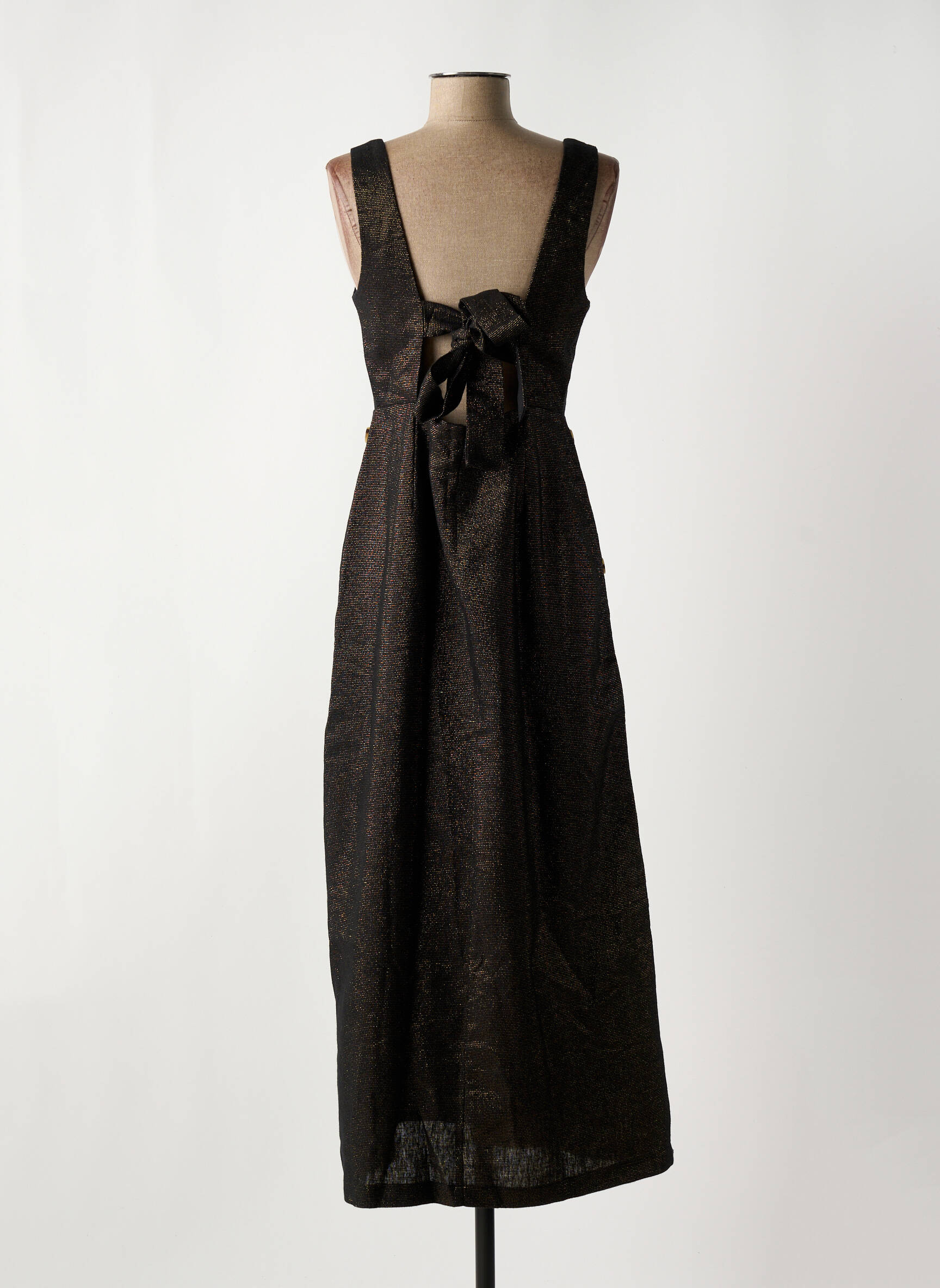 Pusilgių suknelė juodas VERO MODA moteris