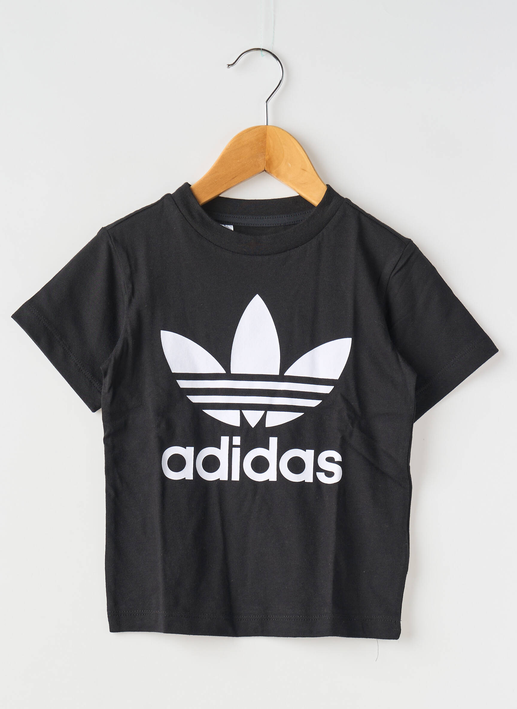 T-marškinys apvalus kaklas juodas ADIDAS vaikas