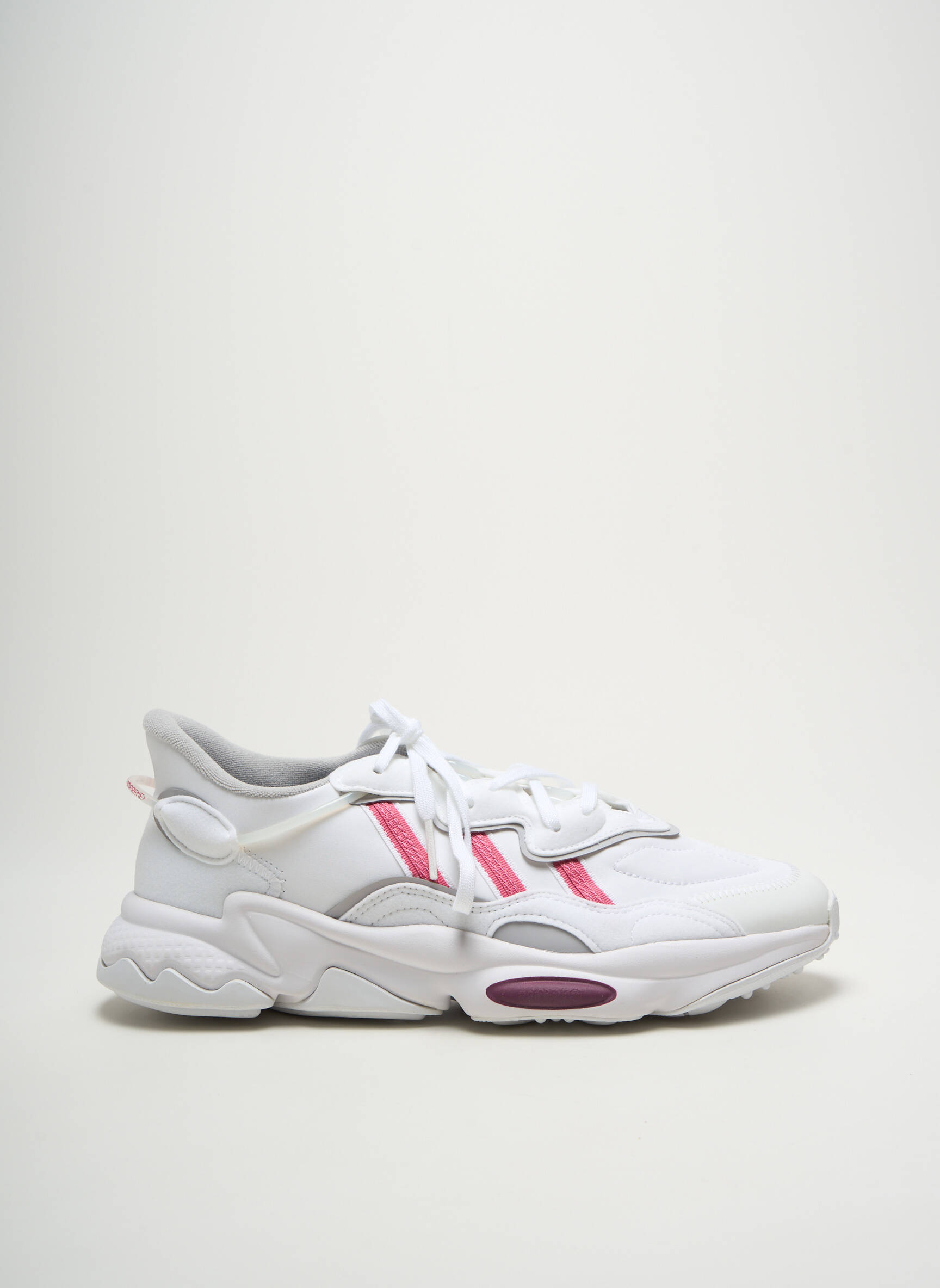 Bėgimo bateliai apvalus mygtukas plokščias kulnas iki 3 cm baltas ADIDAS moteris