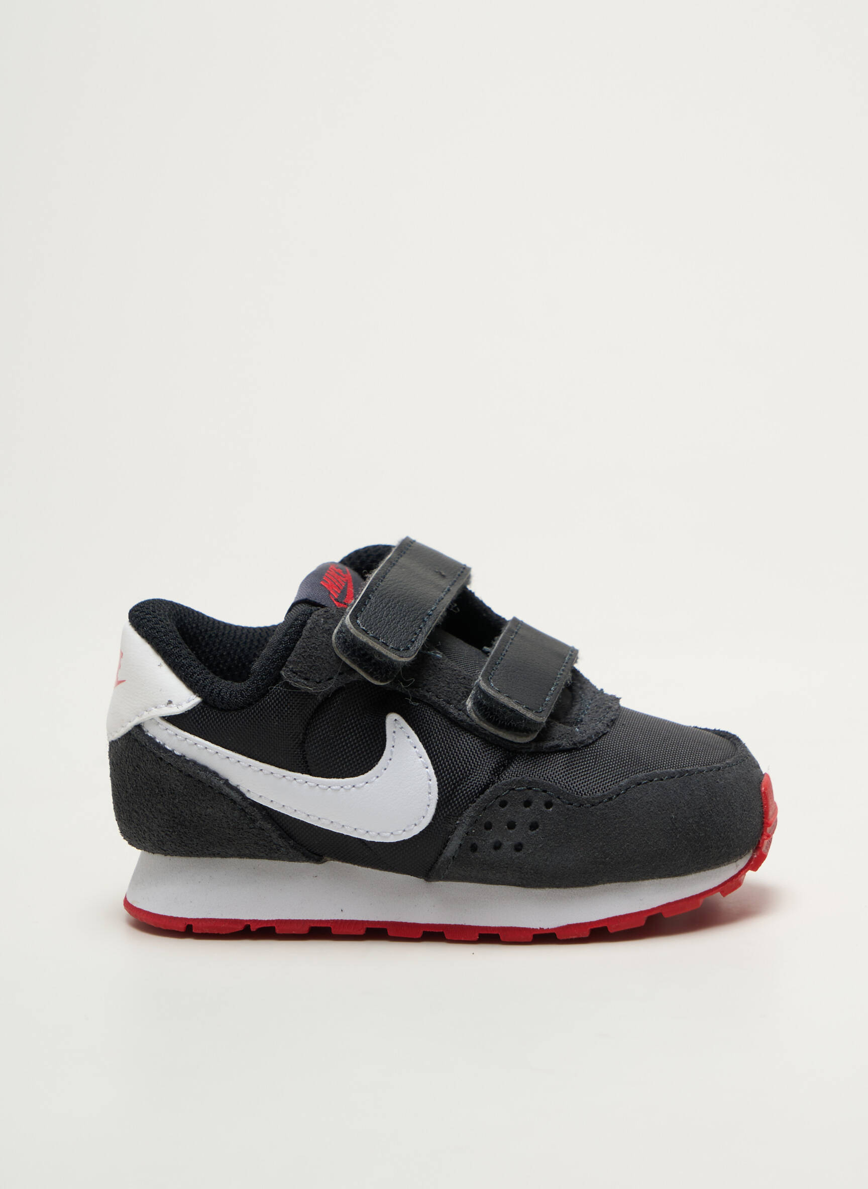 Bėgimo bateliai šnervių uždarymas apvalus mygtukas juodas NIKE berniukas