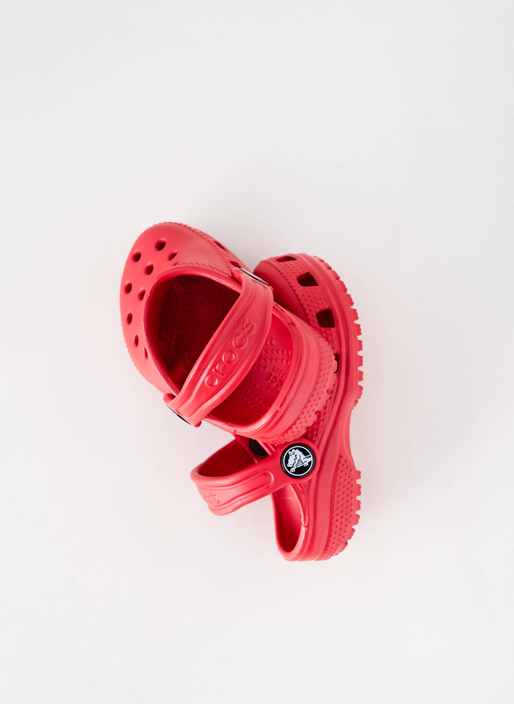 Mule/sabotai apvalus mygtukas apvalus mygtukas raudona CROCS vaikas