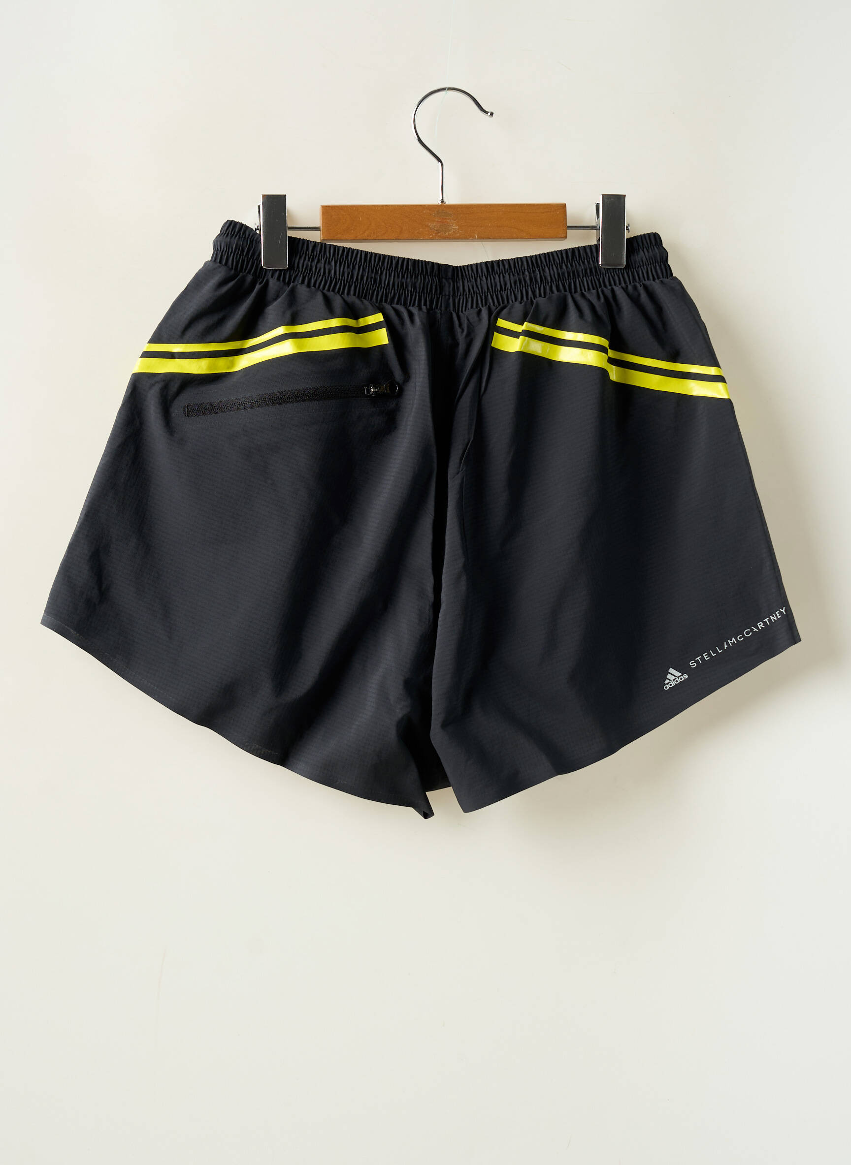 Šortas juodas ADIDAS X STELLA MC CARTNEY moteris