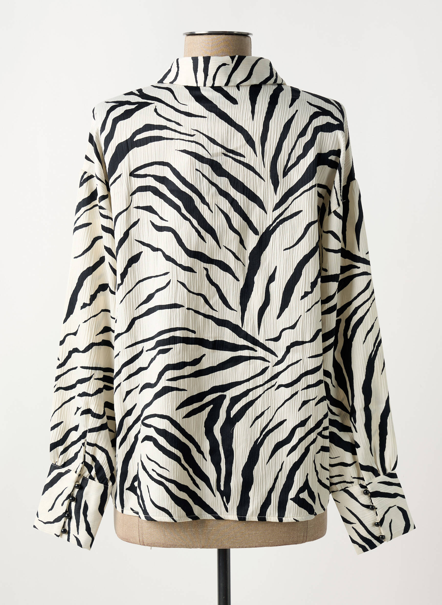 Moteriškas marškinys juodas VERO MODA moteris