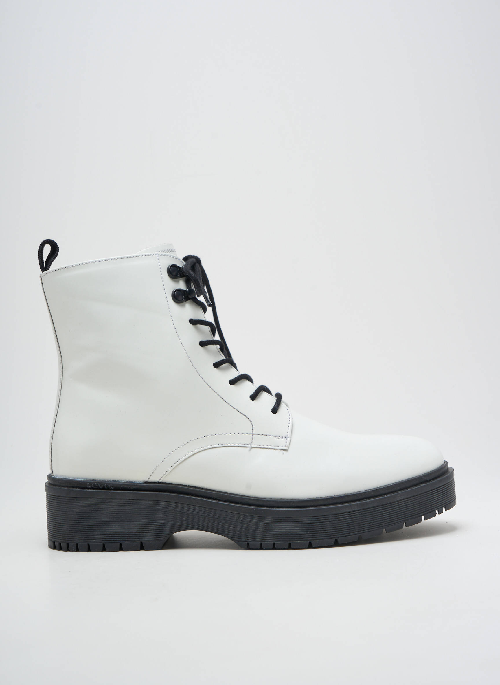 Batai/botai apvalus mygtukas plokščias kulnas iki 3 cm baltas LEVI'S moteris