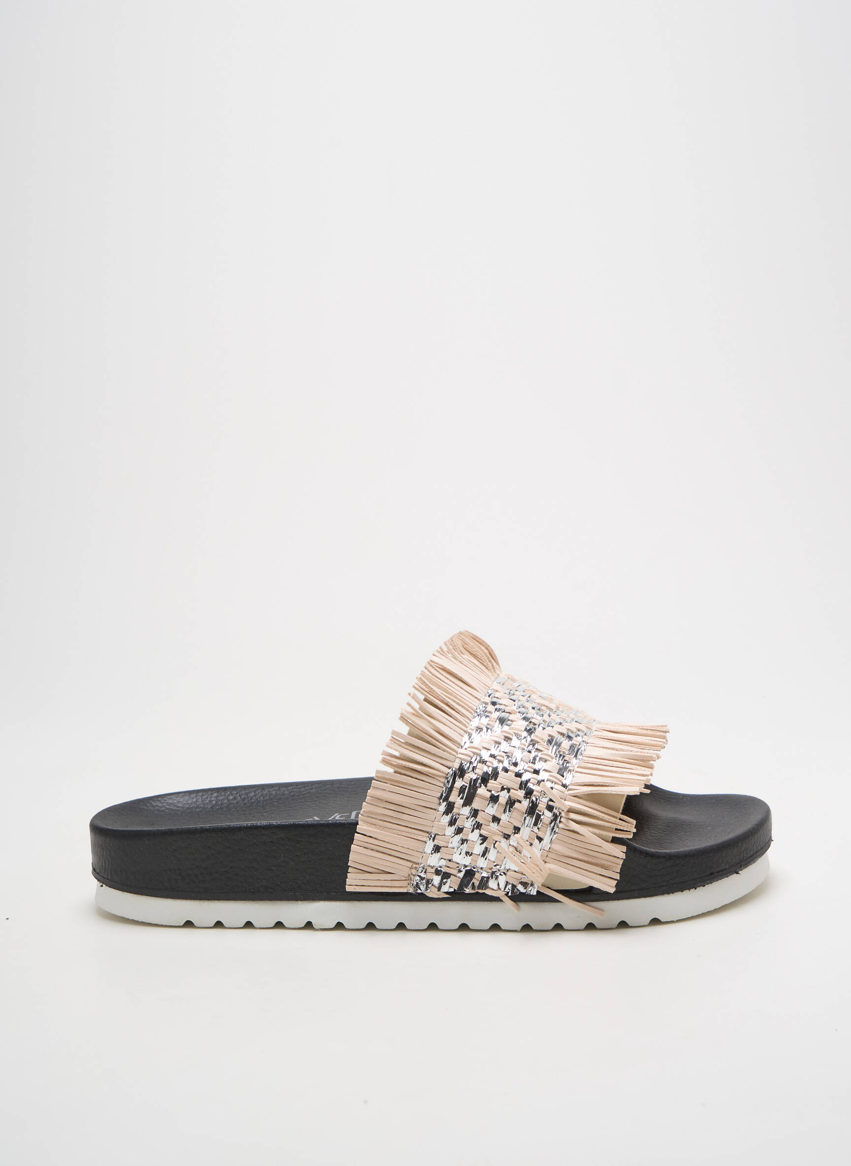 Mule/sabotai satino audinys plokščias kulnas iki 3 cm sidabrinė DN.SIXTY SEVEN moteris