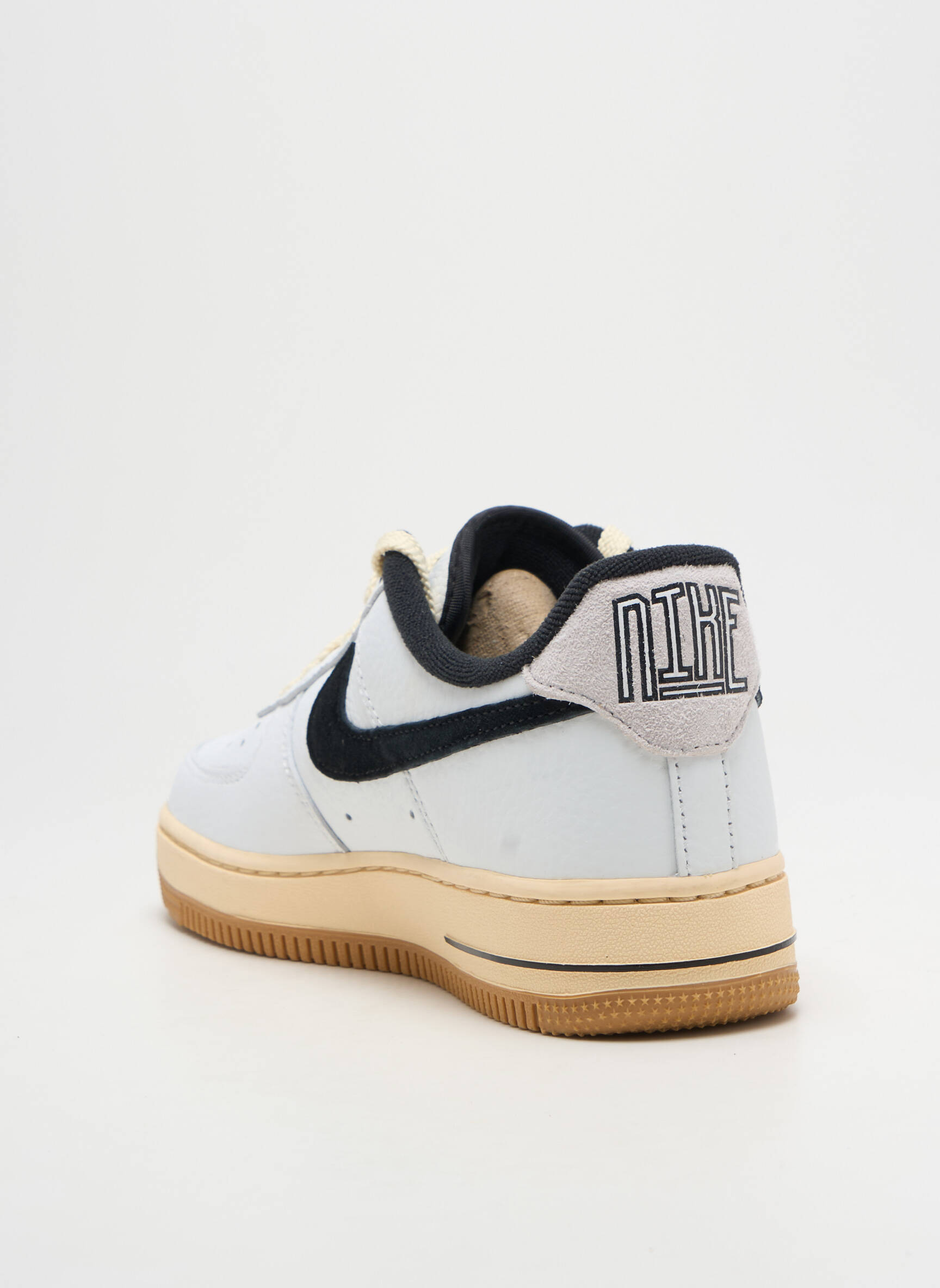 Bėgimo bateliai apvalus mygtukas plokščias kulnas iki 3 cm baltas NIKE moteris