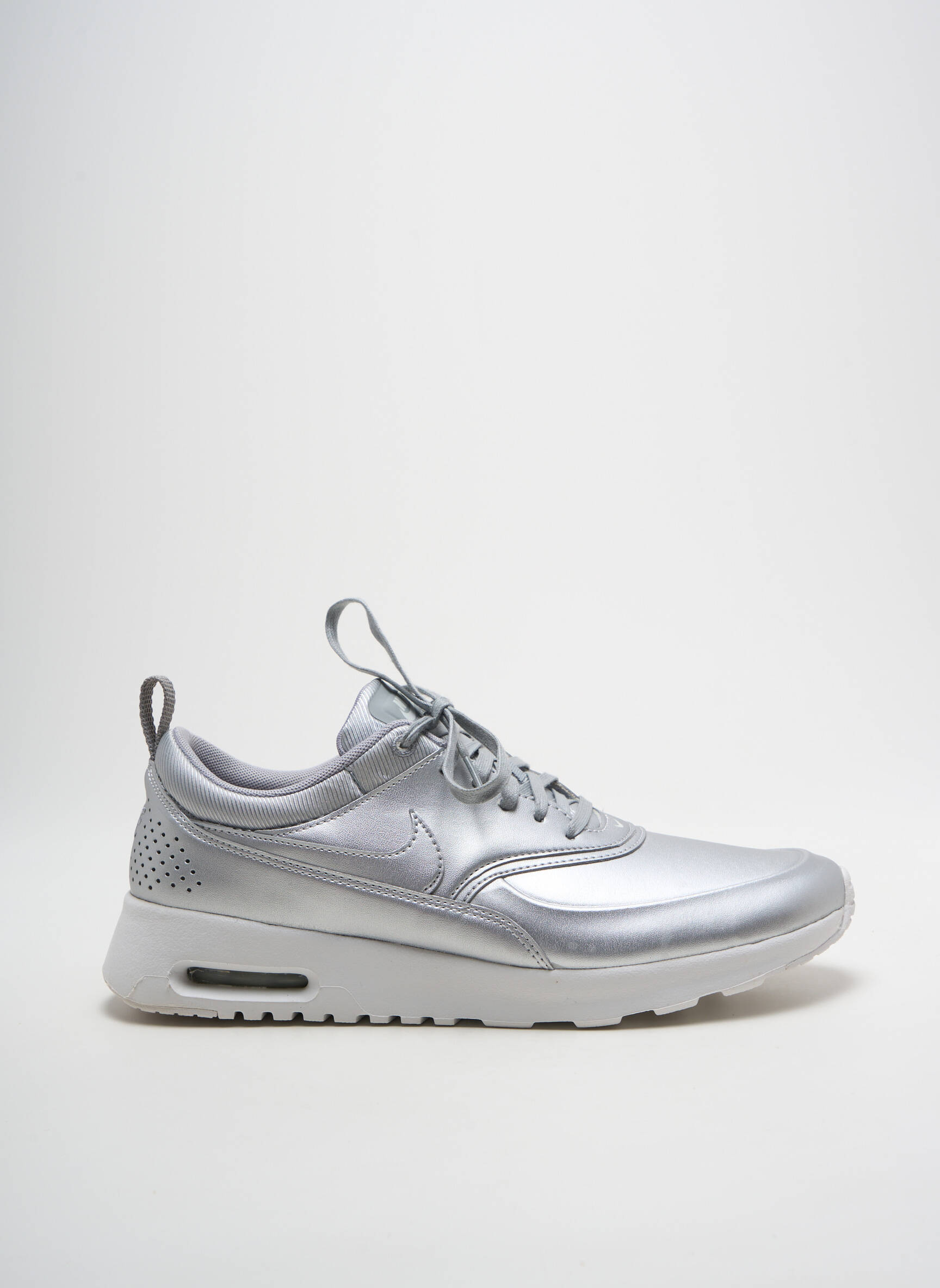 Bėgimo bateliai kompensuotas kulnas plokščias kulnas iki 3 cm sidabrinė NIKE moteris