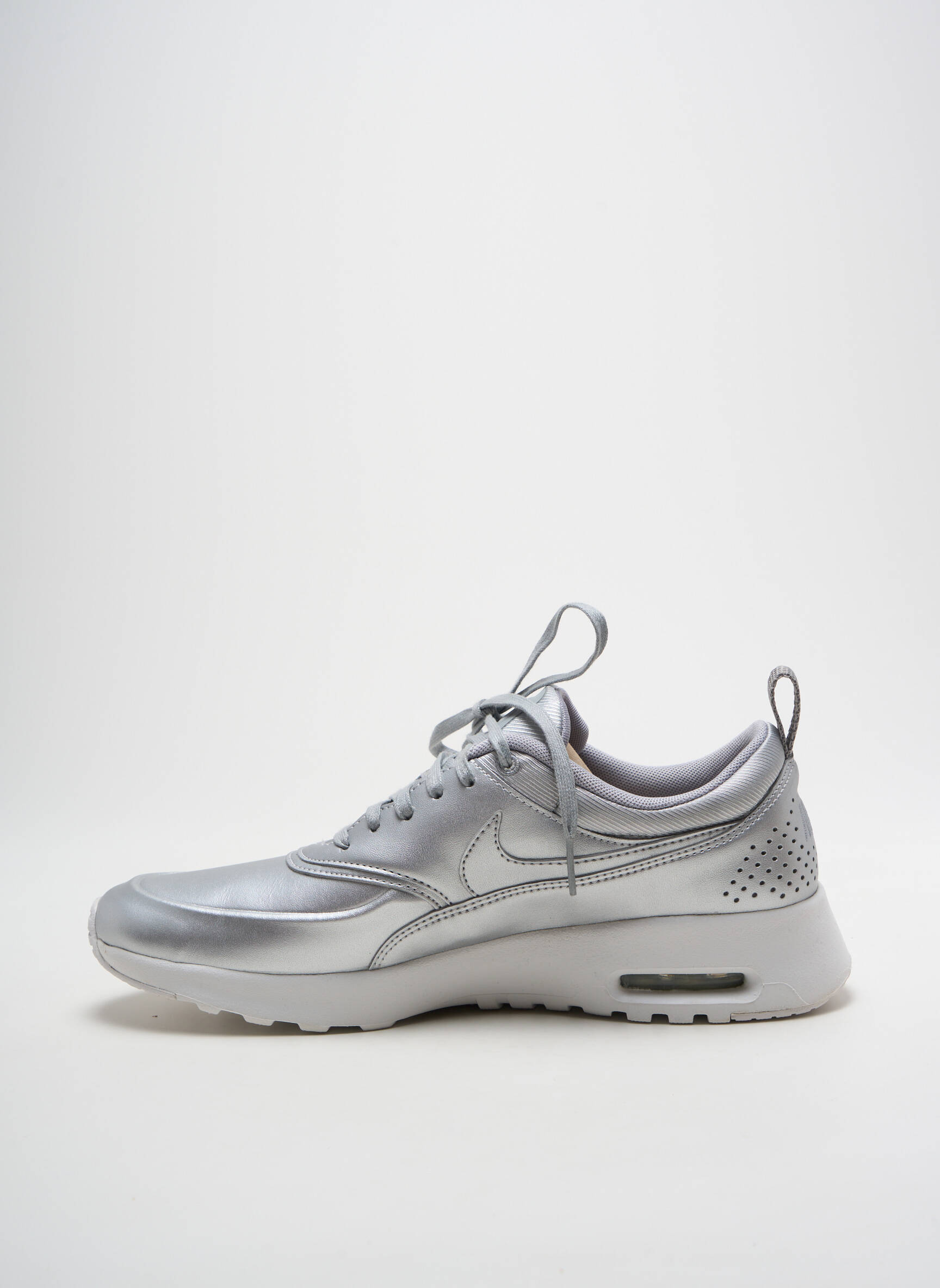 Bėgimo bateliai kompensuotas kulnas plokščias kulnas iki 3 cm sidabrinė NIKE moteris