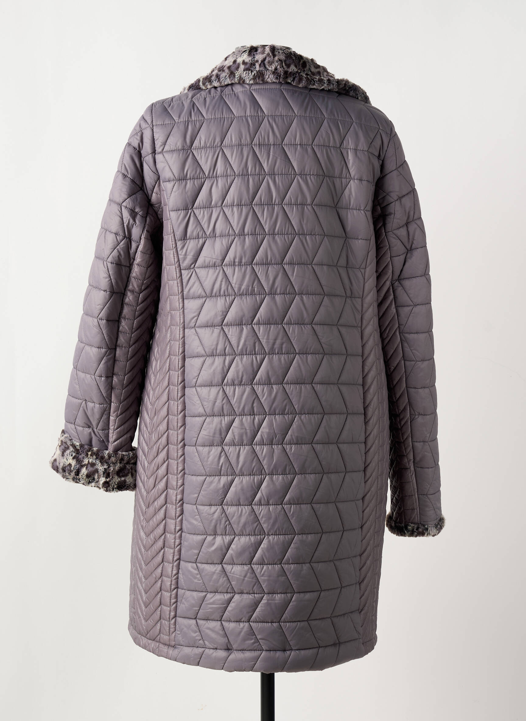 Pūkinė striukė ilgos rankovės be gobtuvų pilka FASHION moteris
