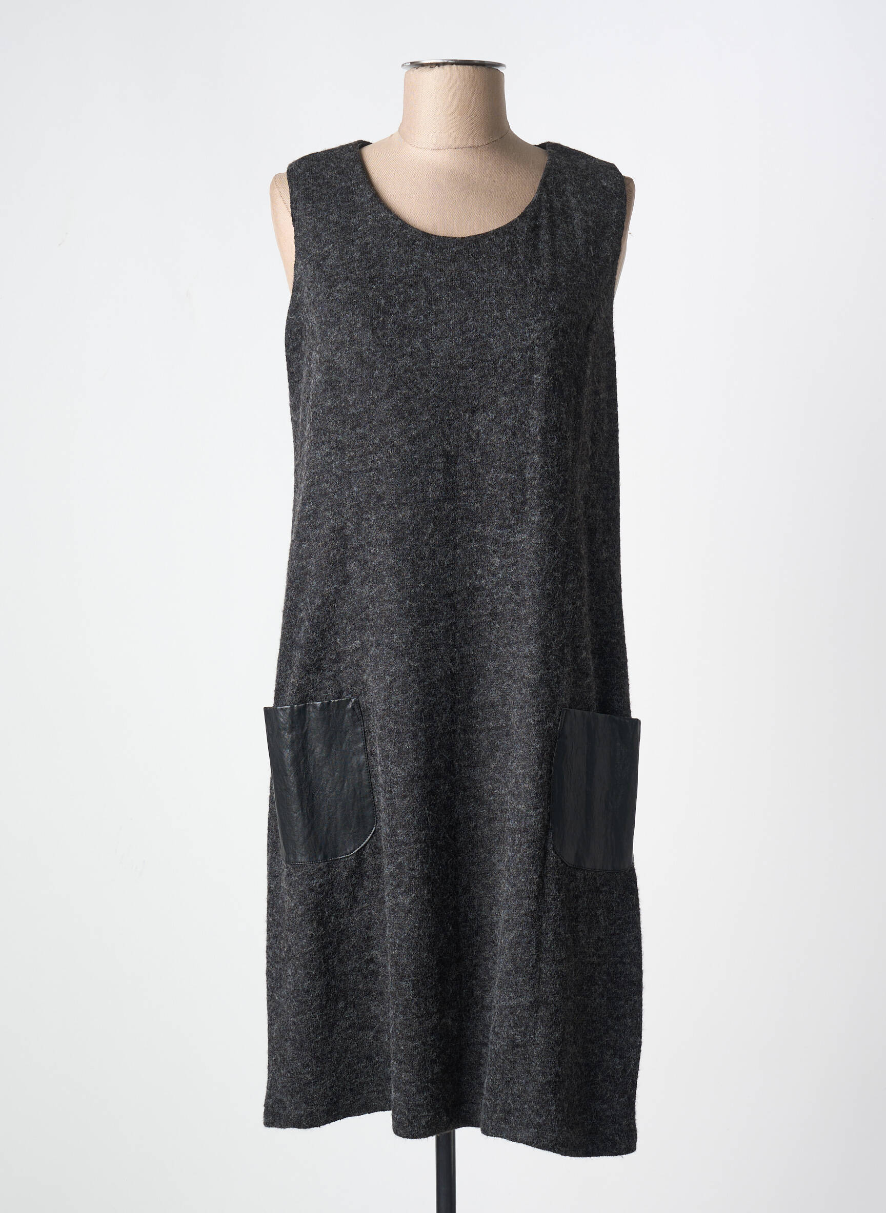 Pusilgių suknelė be rankų be rankų pilka DRESS ADDICT moteris