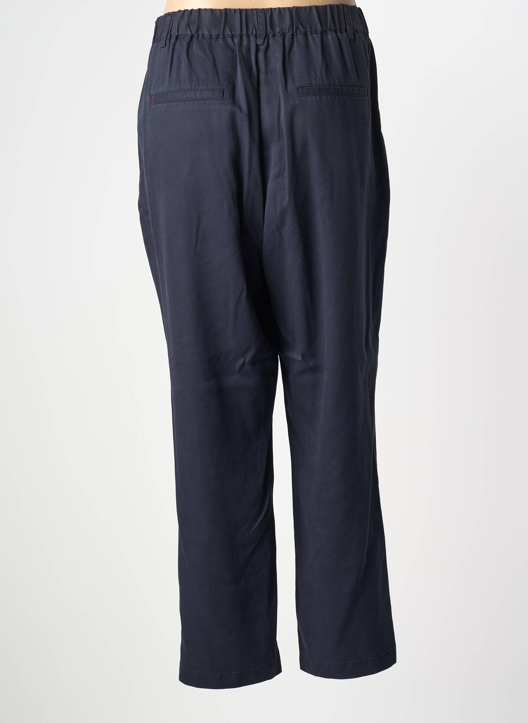Chino kelnė popelinos audinys, kuris pasižymi lygiu ir tankiu paviršiumi. normala dydis mėlyna C'EST BEAU LA VIE moteris