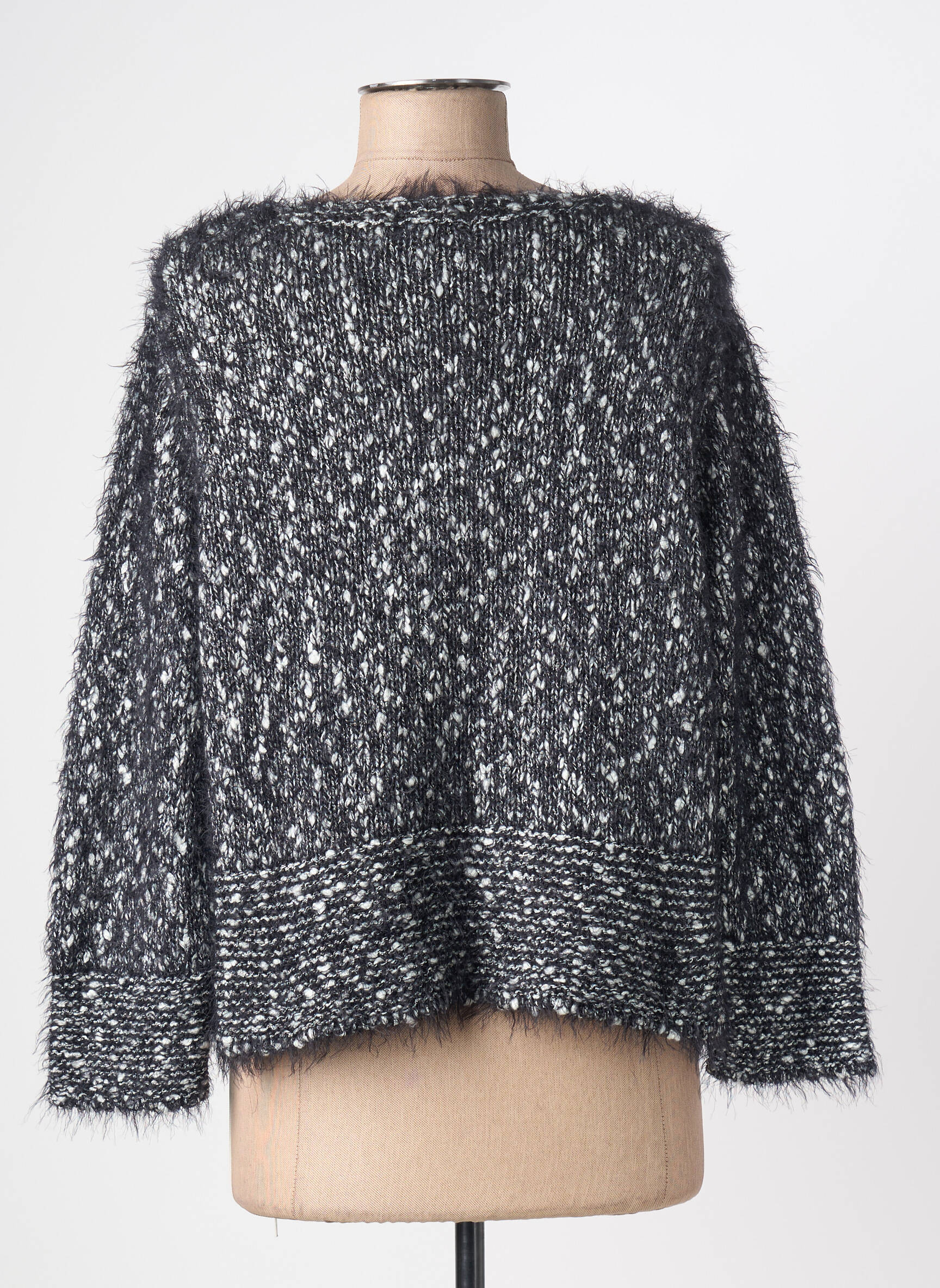 Ilgų rankovių liemenė apvalus kaklas juodas LAURAME moteris