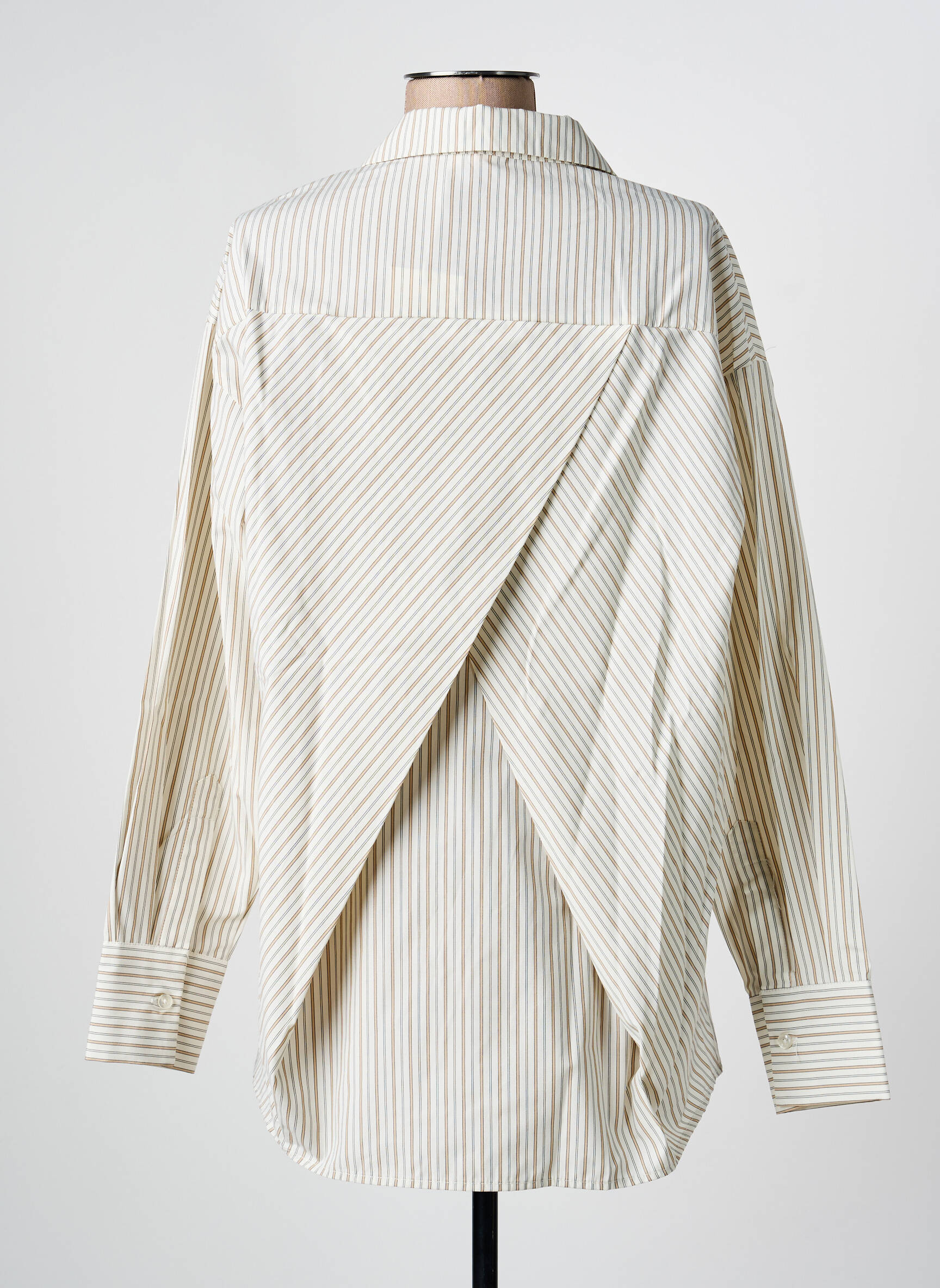 Moteriškas marškinys tiesi kirpimas ilgos rankovės bežinis ONLY moteris