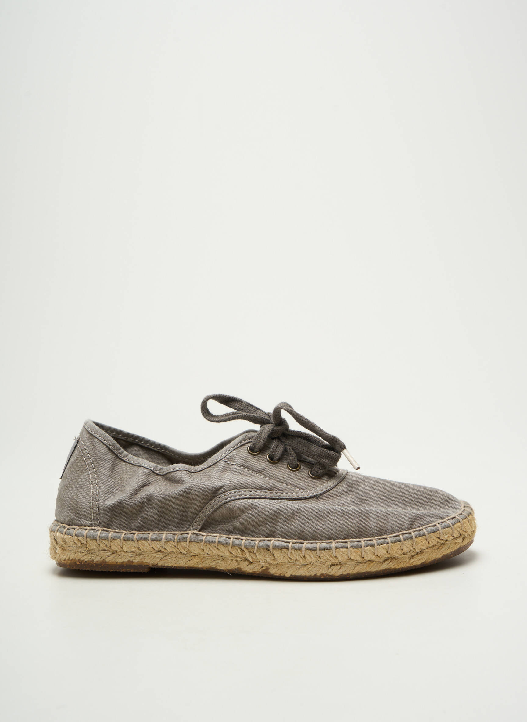 Espadrilės šnervių uždarymas plokščias kulnas iki 3 cm pilka NATURAL WORLD moteris