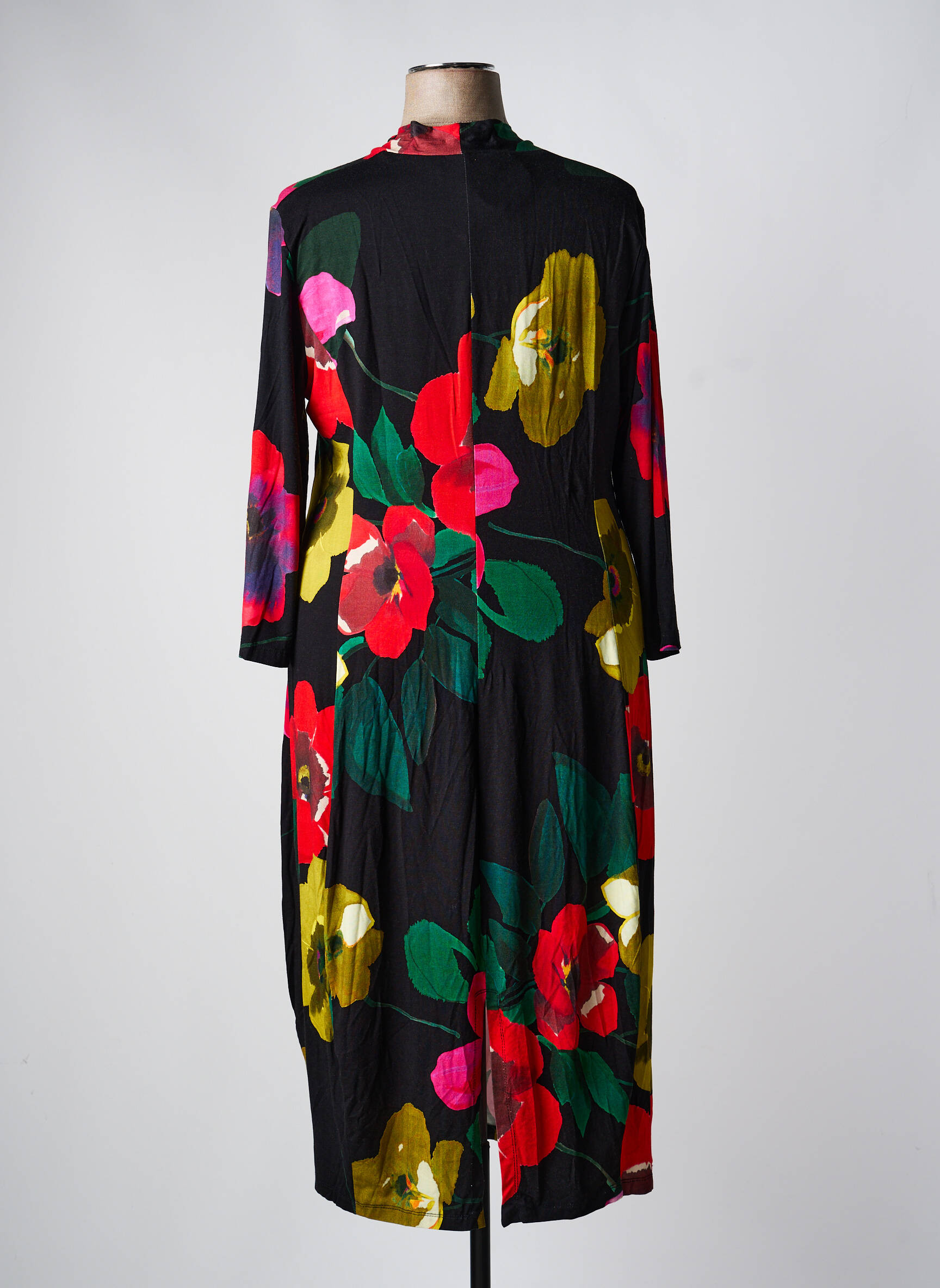 Ilga suknelė fantazijos raštas ilgos rankovės juodas ALEMBIKA moteris