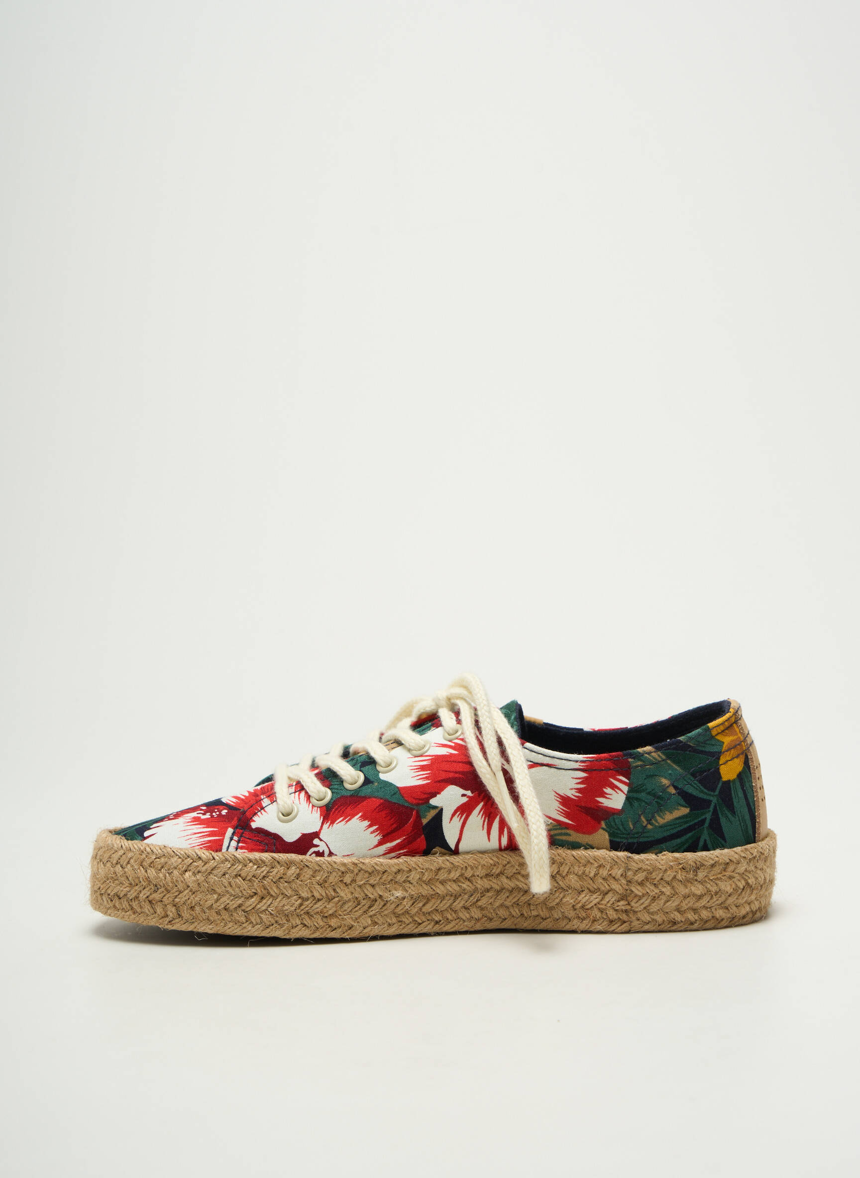 Espadrilės šnervių uždarymas plokščias kulnas iki 3 cm juodas TBS moteris