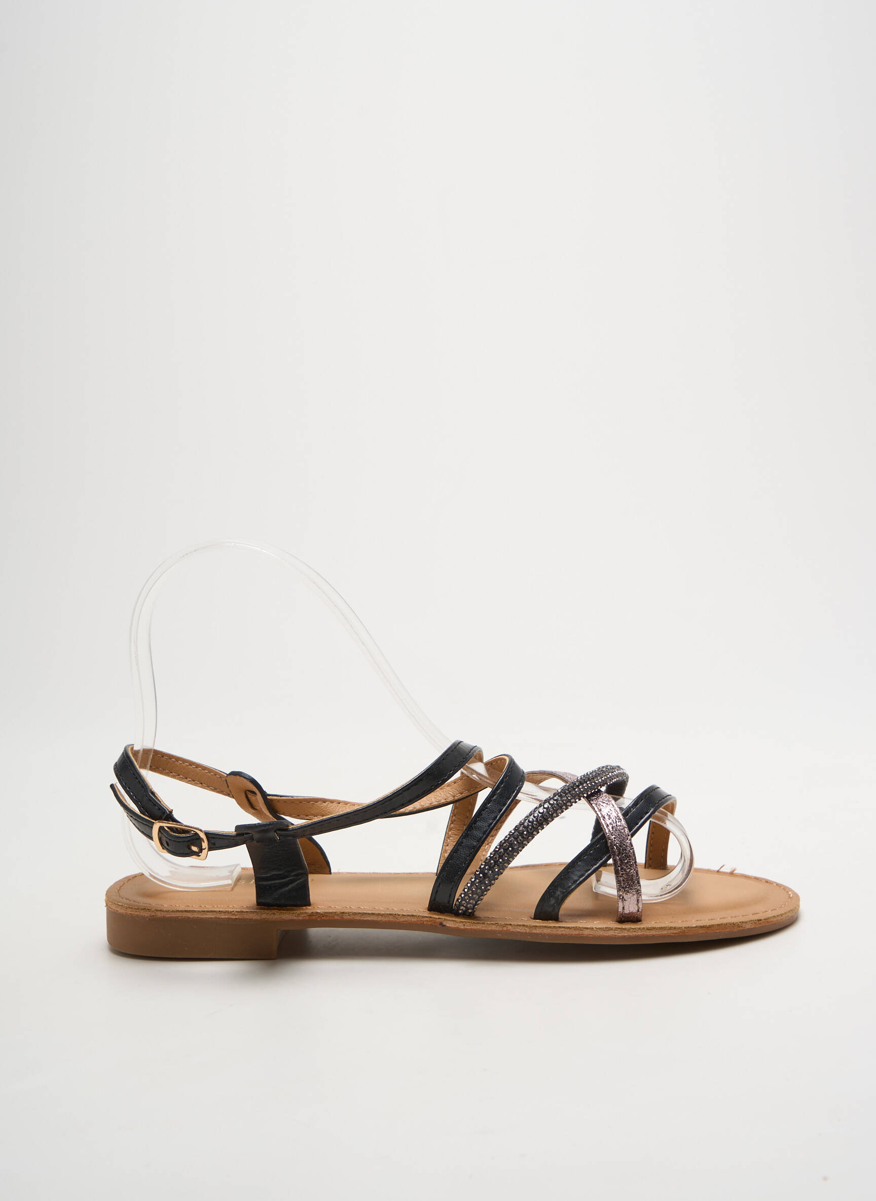 Sandalai/nu pėdos plokščias kulnas iki 3 cm juodas IDEAL SHOES moteris