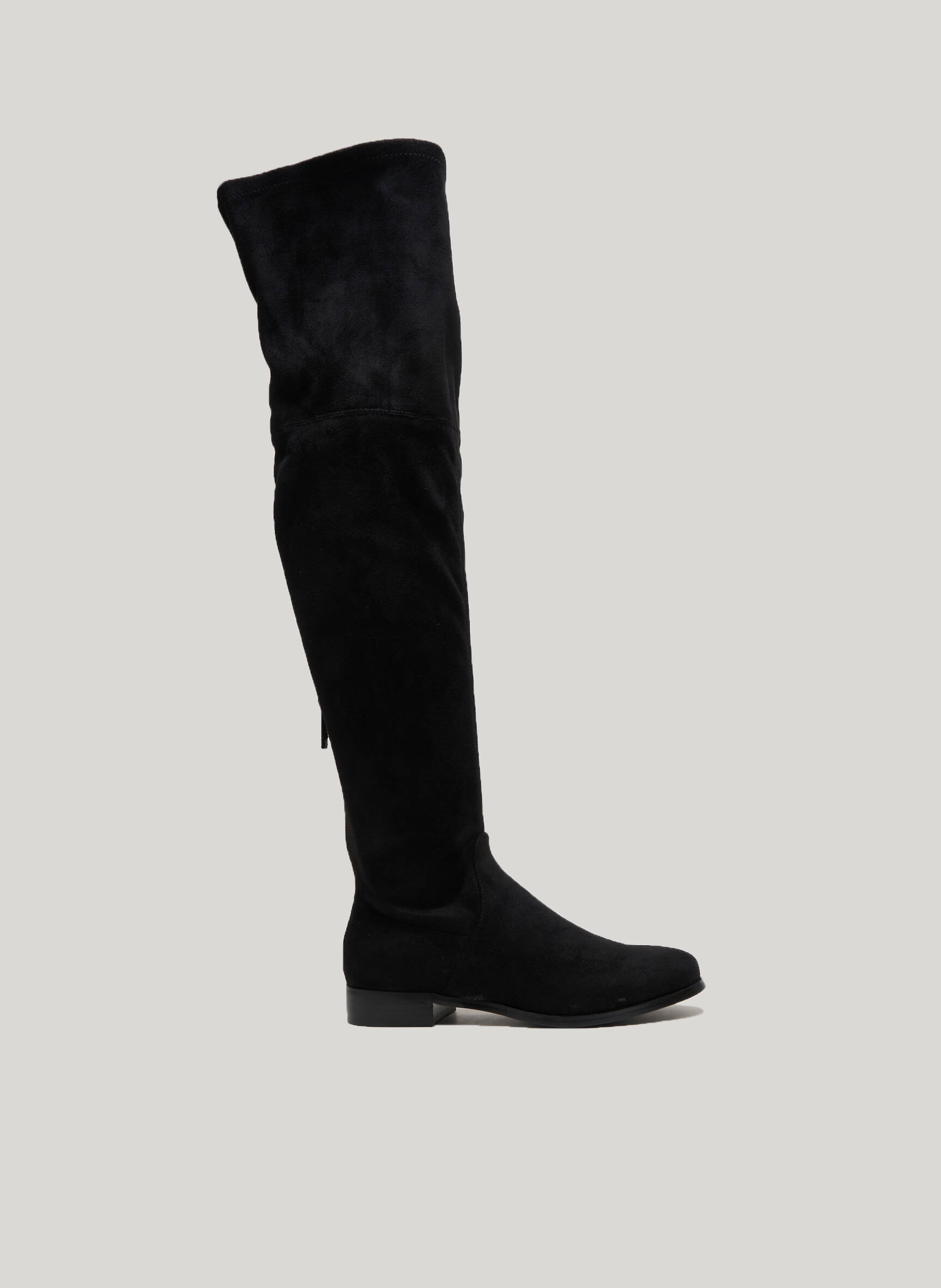 Ilgakulniai batai apvalus mygtukas plokščias kulnas iki 3 cm juodas STEVE MADDEN moteris