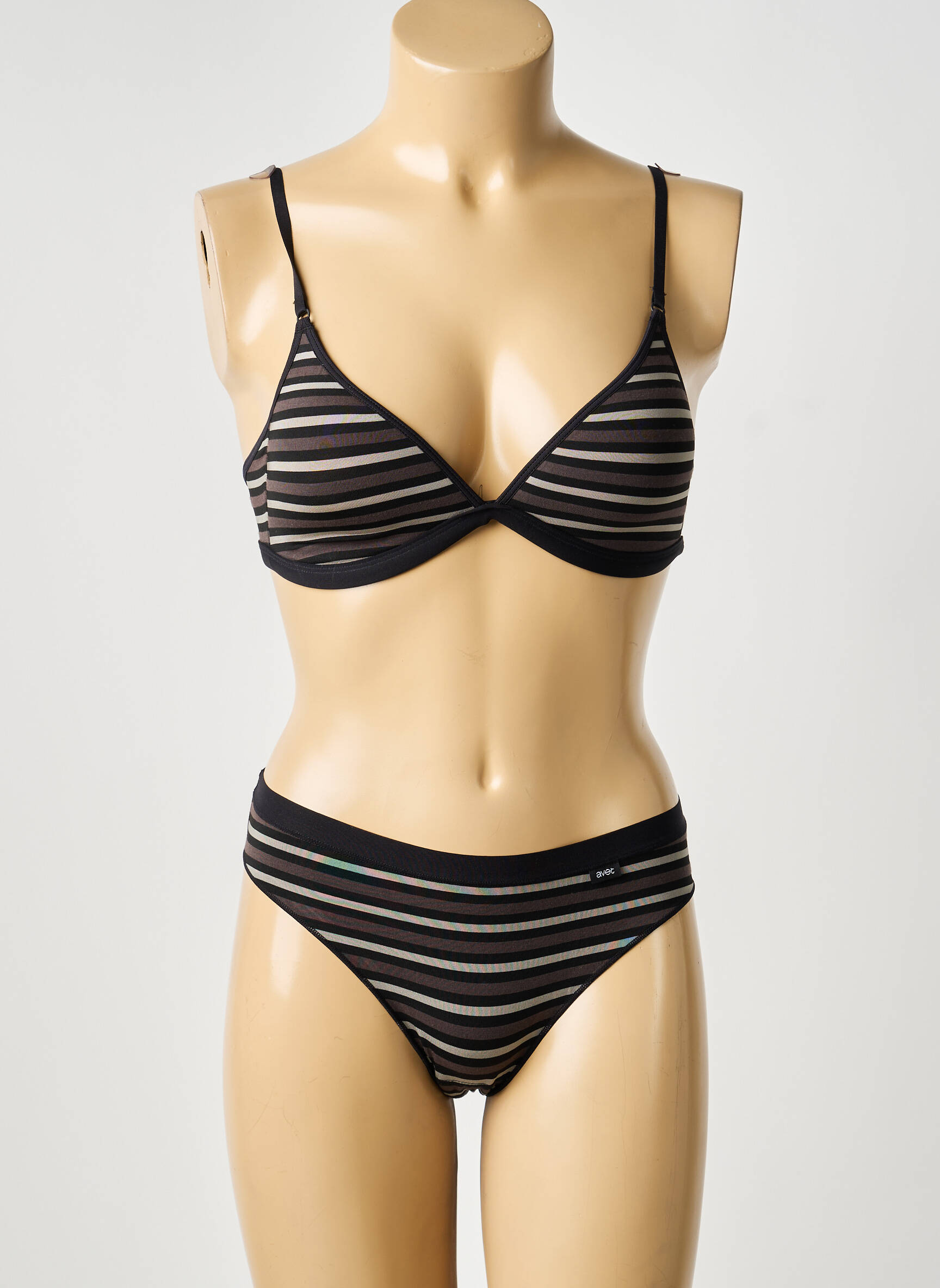 Lingerie rinkinys reguliuojamos elastinės petnešos juodas AVET moteris