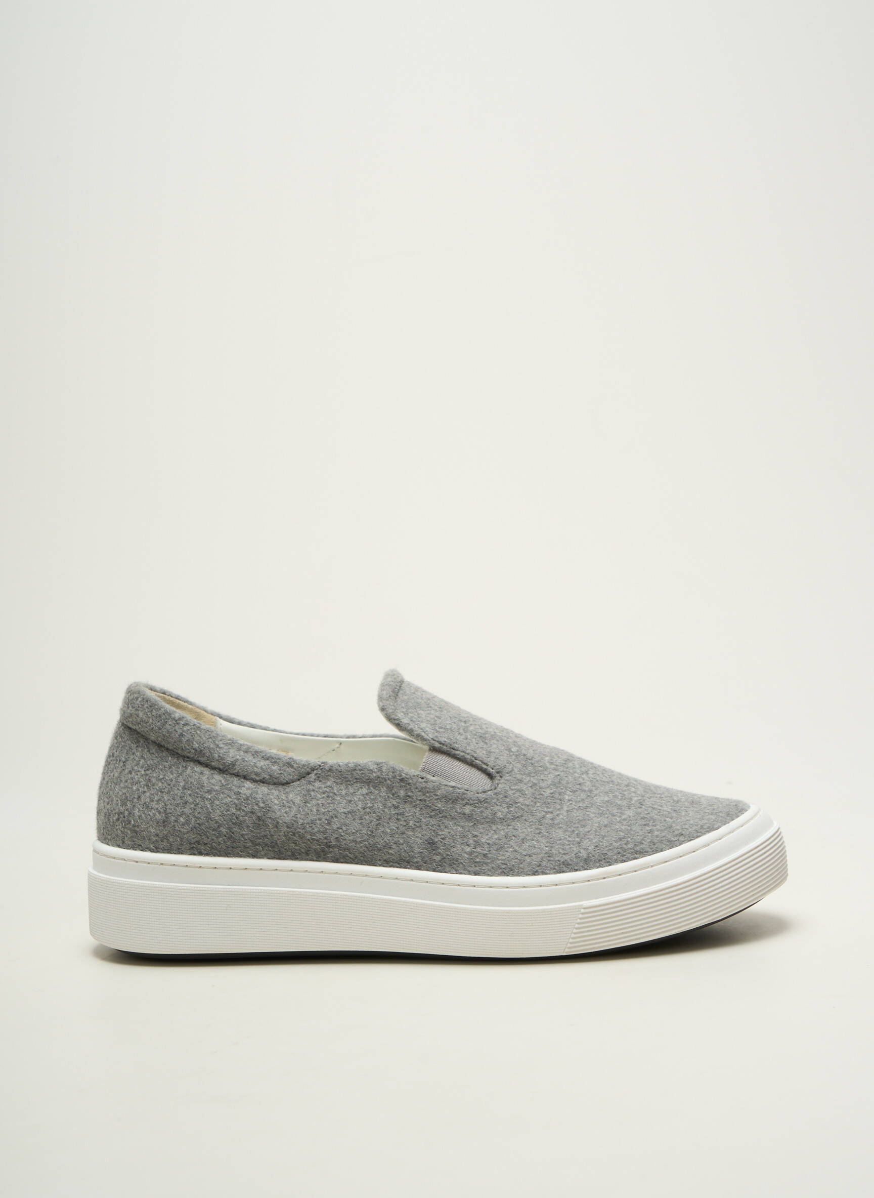 Slip-on batai apvalus mygtukas plokščias kulnas iki 3 cm pilka MAX MARA moteris