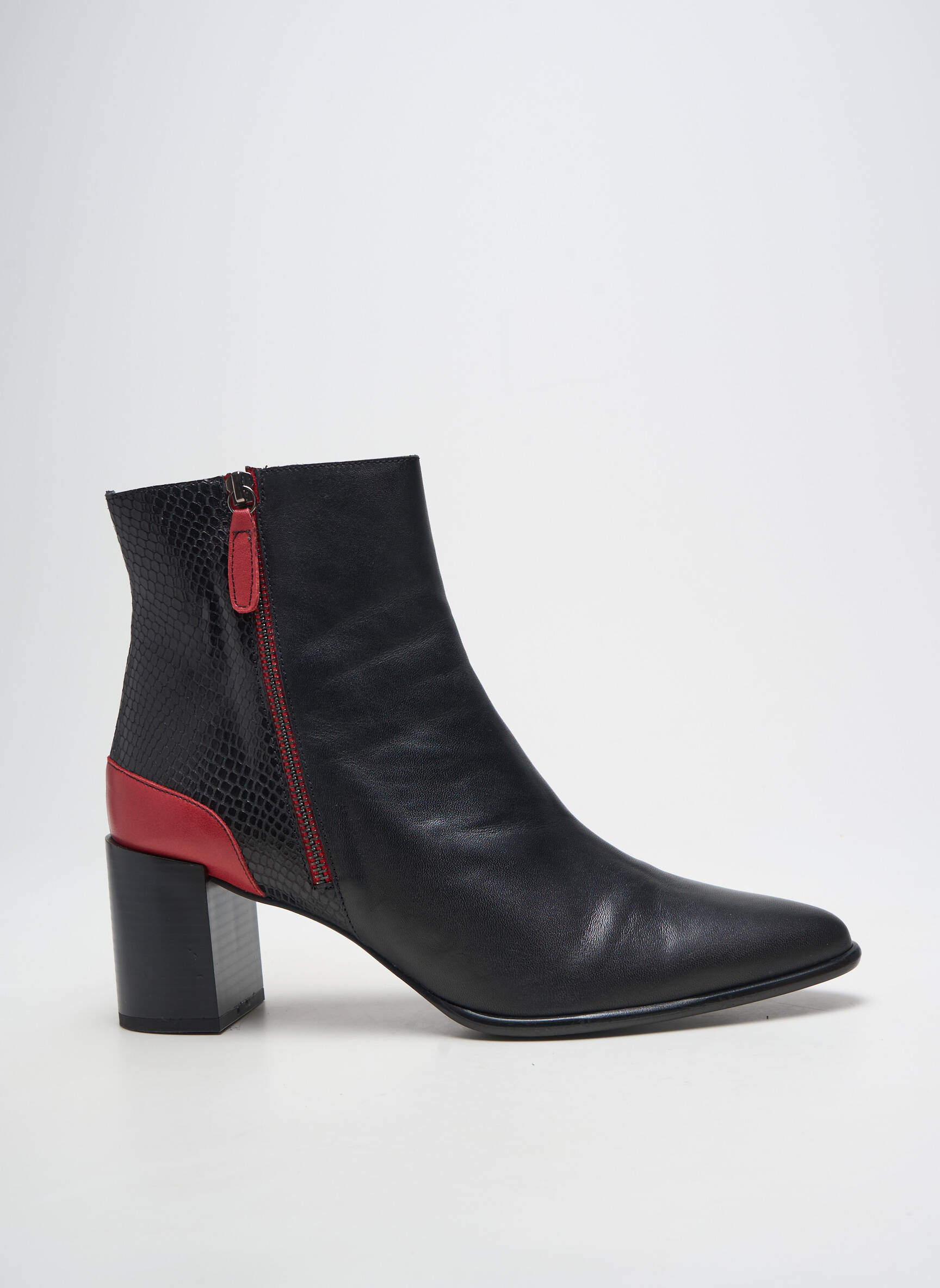 Batai/botai satino audinys kulnas nuo 7 iki 9 cm raudona DANSI moteris