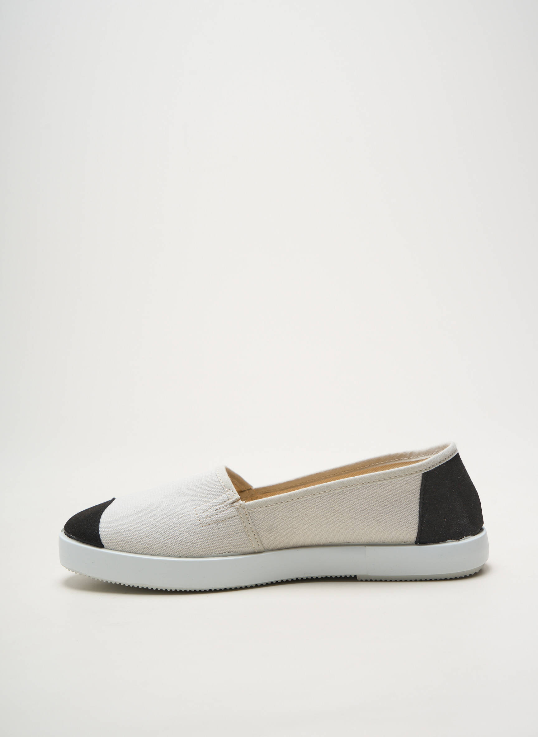Slip-on batai apvalus mygtukas plokščias kulnas iki 3 cm bežinis HEINE moteris