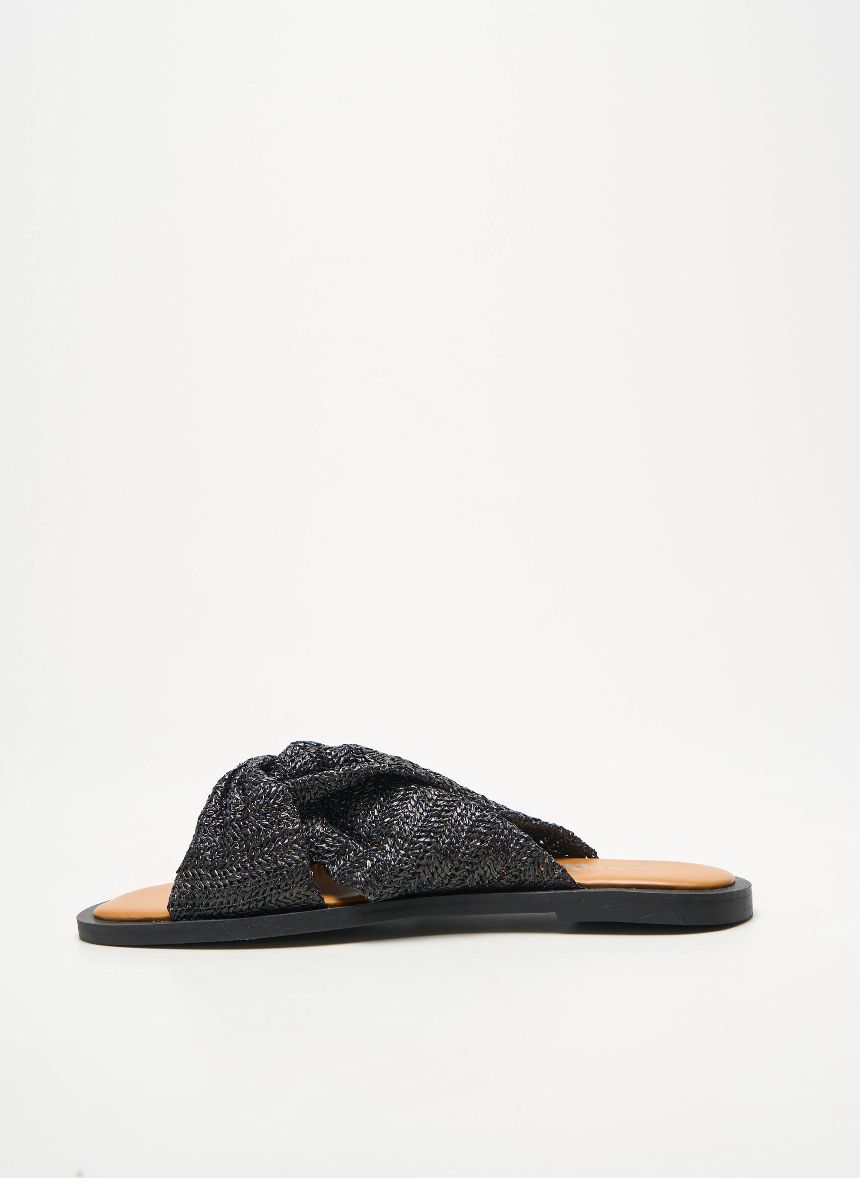 Mule/sabotai chiquet plokščias kulnas iki 3 cm juodas VANESSA WU moteris