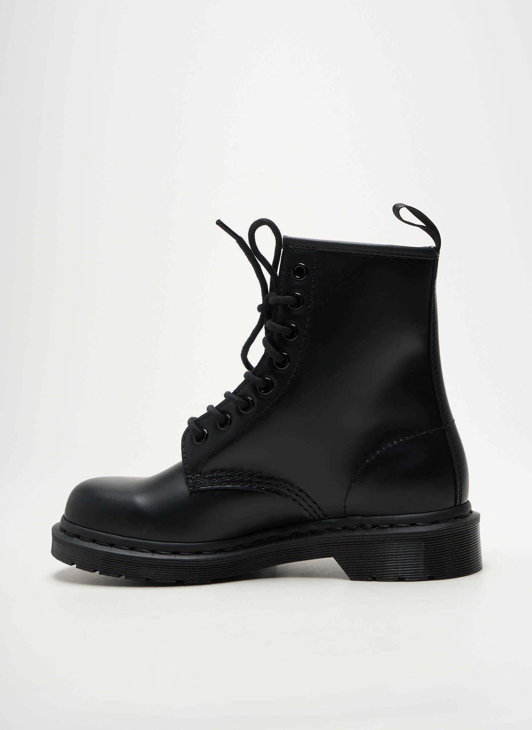 Batai/botai žemas kulnas plokščias kulnas iki 3 cm juodas DR MARTENS moteris