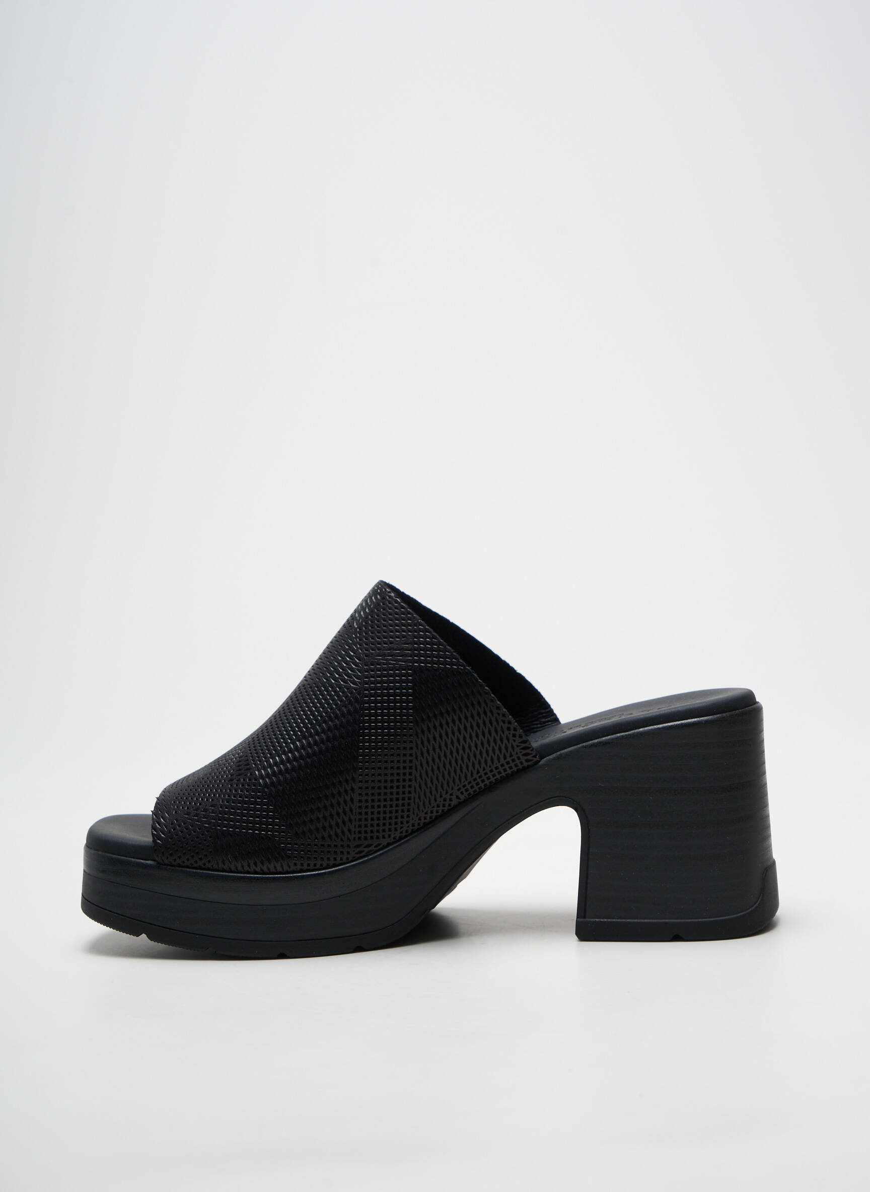 Mule/sabotai pusiau kompensuotas kulnas nuo 7 iki 9 cm juodas PAULA URBAN moteris