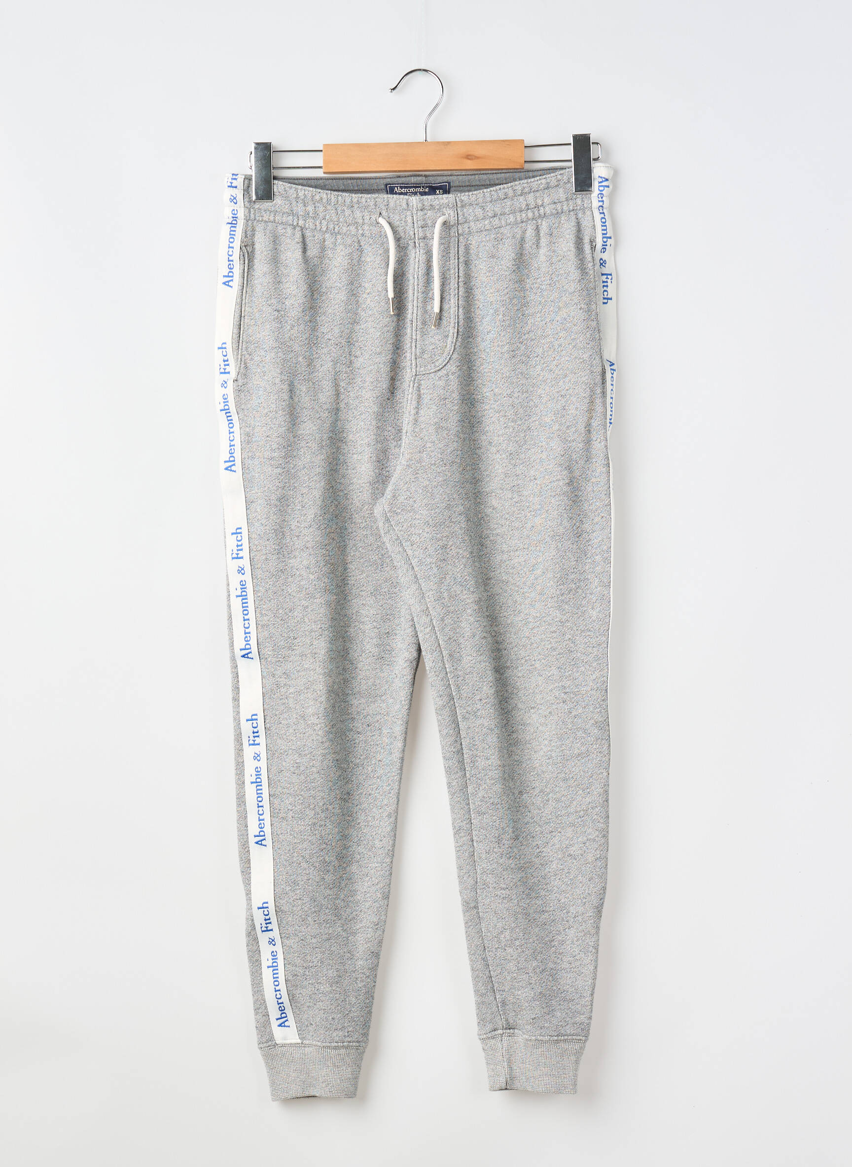 Joggins kišenės normala dydis pilka ABERCROMBIE & FITCH vyras