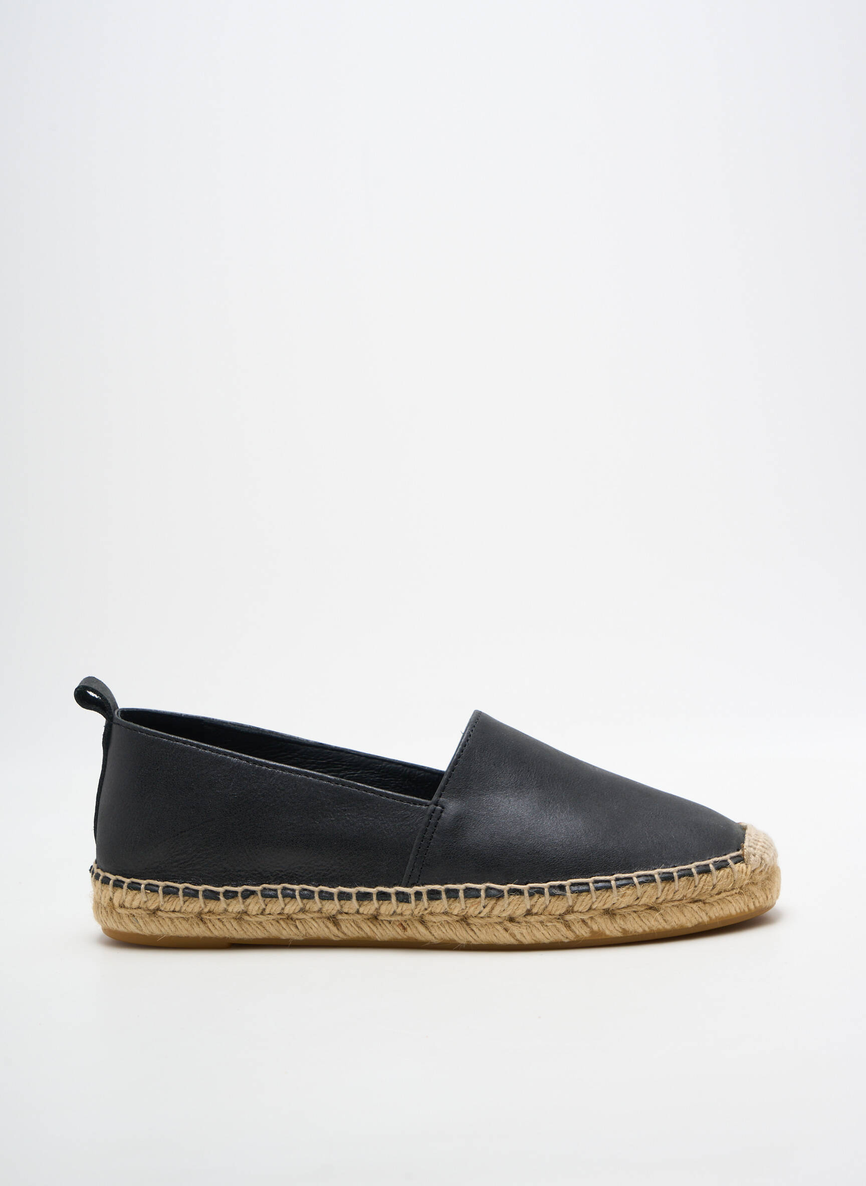 Espadrilės apvalus mygtukas plokščias kulnas iki 3 cm juodas PÖLKA moteris