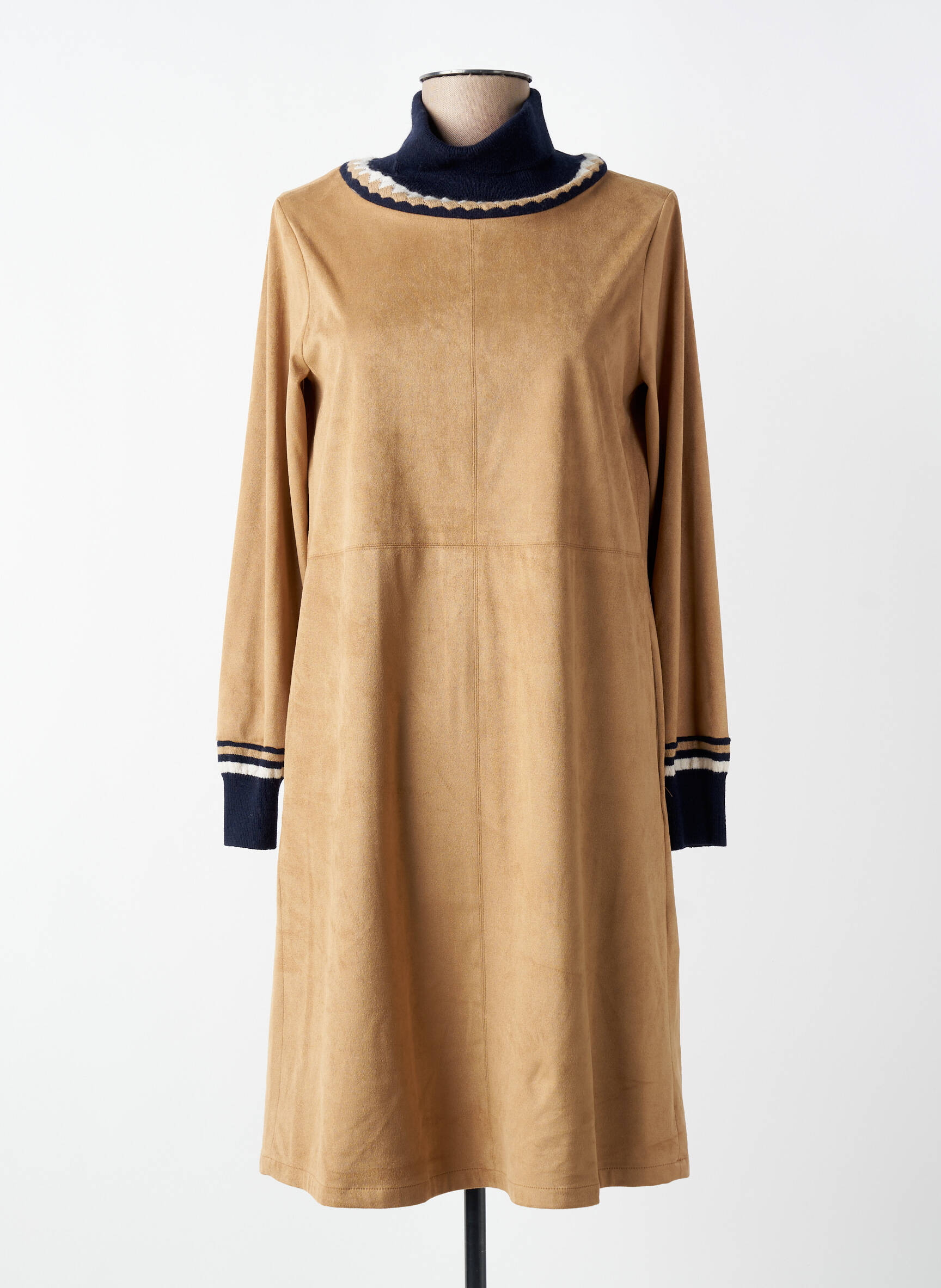 Pusilgių suknelė ilgos rankovės ilgos rankovės rudas TRICOT CHIC moteris