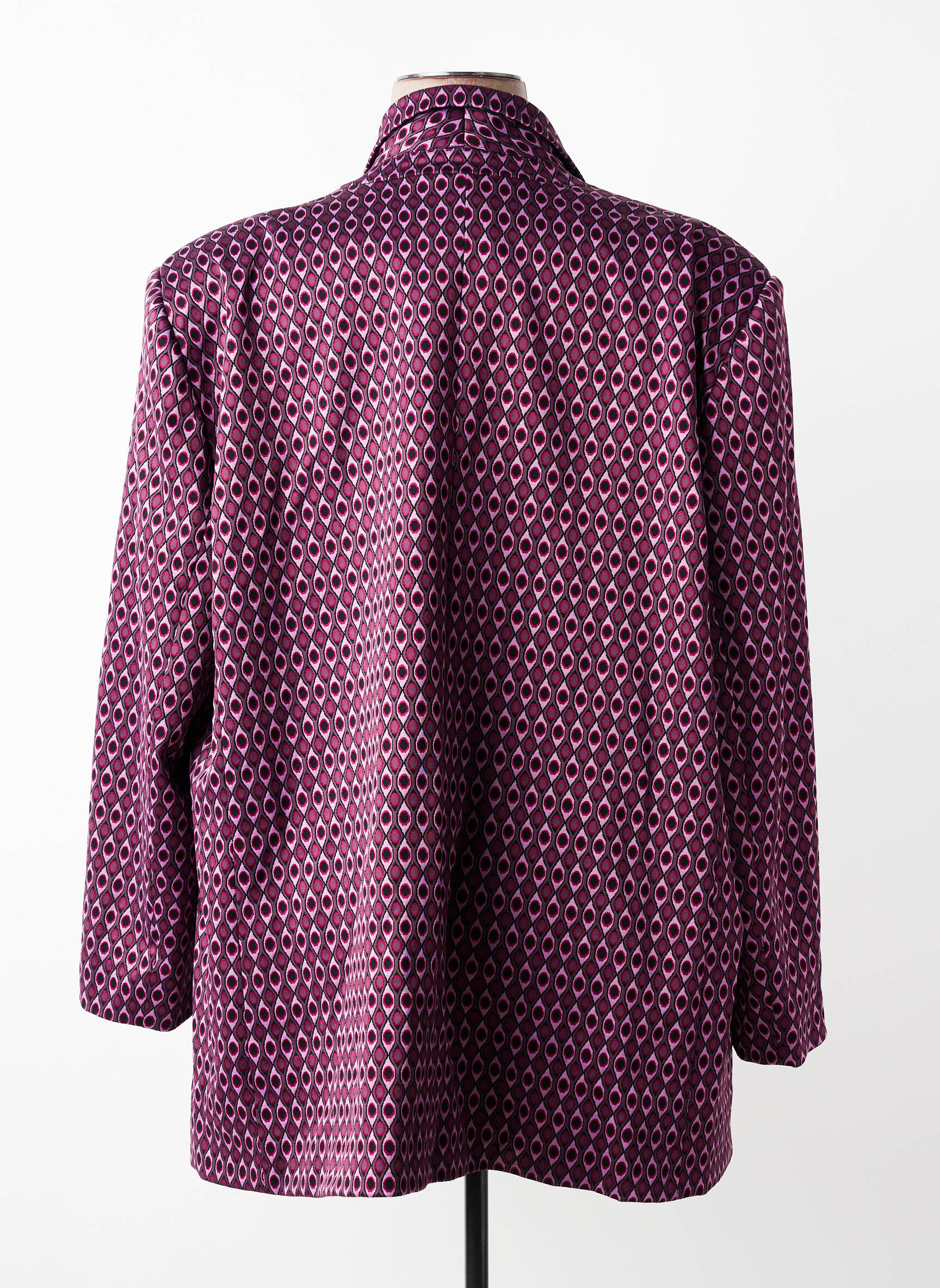 Švarkas kišenės violetinis MAT. moteris