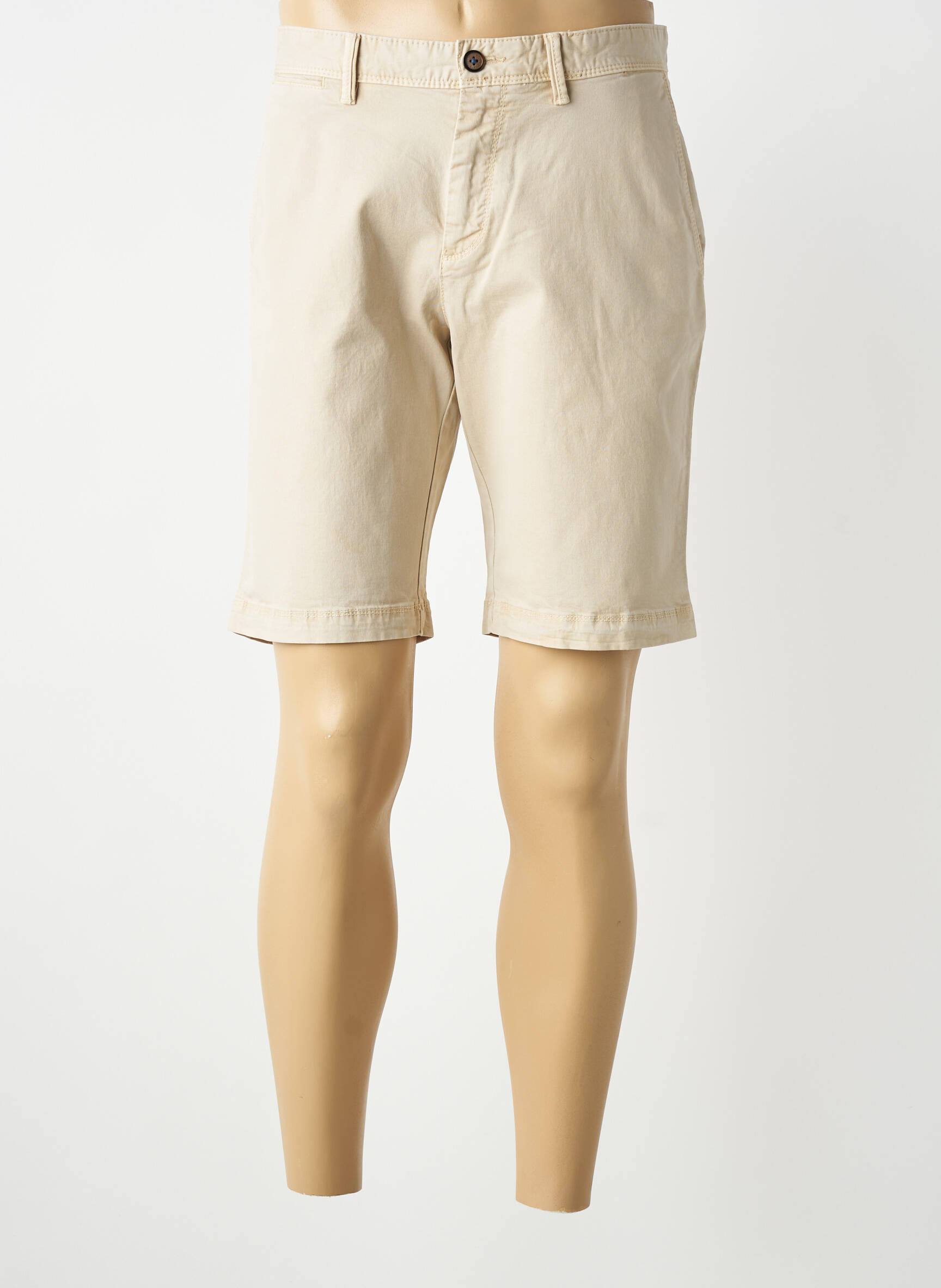 Bermudas popelinos audinys, kuris pasižymi lygiu ir tankiu paviršiumi. normala dydis bežinis S4 JACKETS vyras