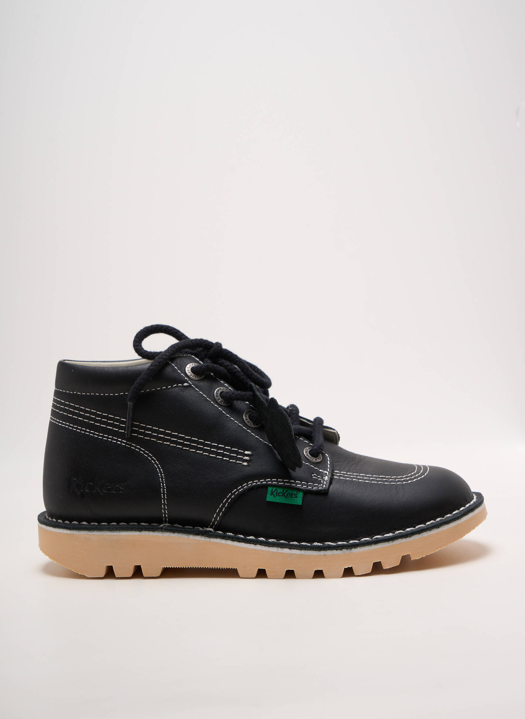 Batai/botai apvalus mygtukas plokščias kulnas iki 3 cm juodas KICKERS moteris