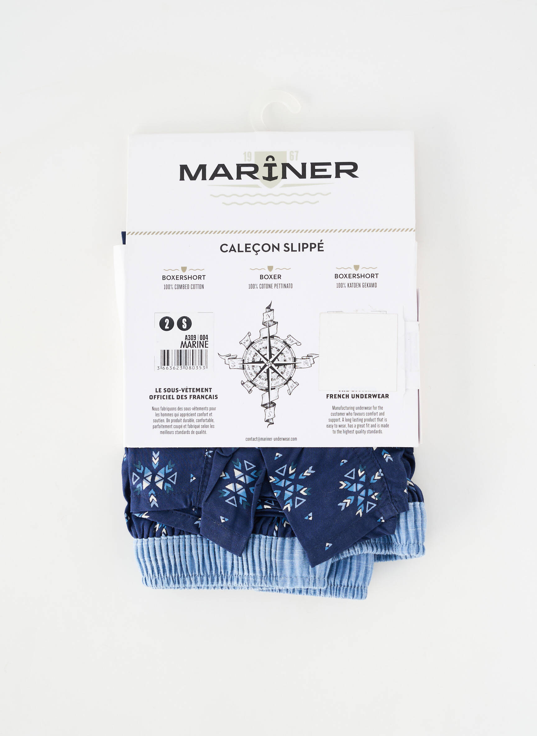 Kelnaitė popelinos audinys, kuris pasižymi lygiu ir tankiu paviršiumi. mėlyna MARINER vyras