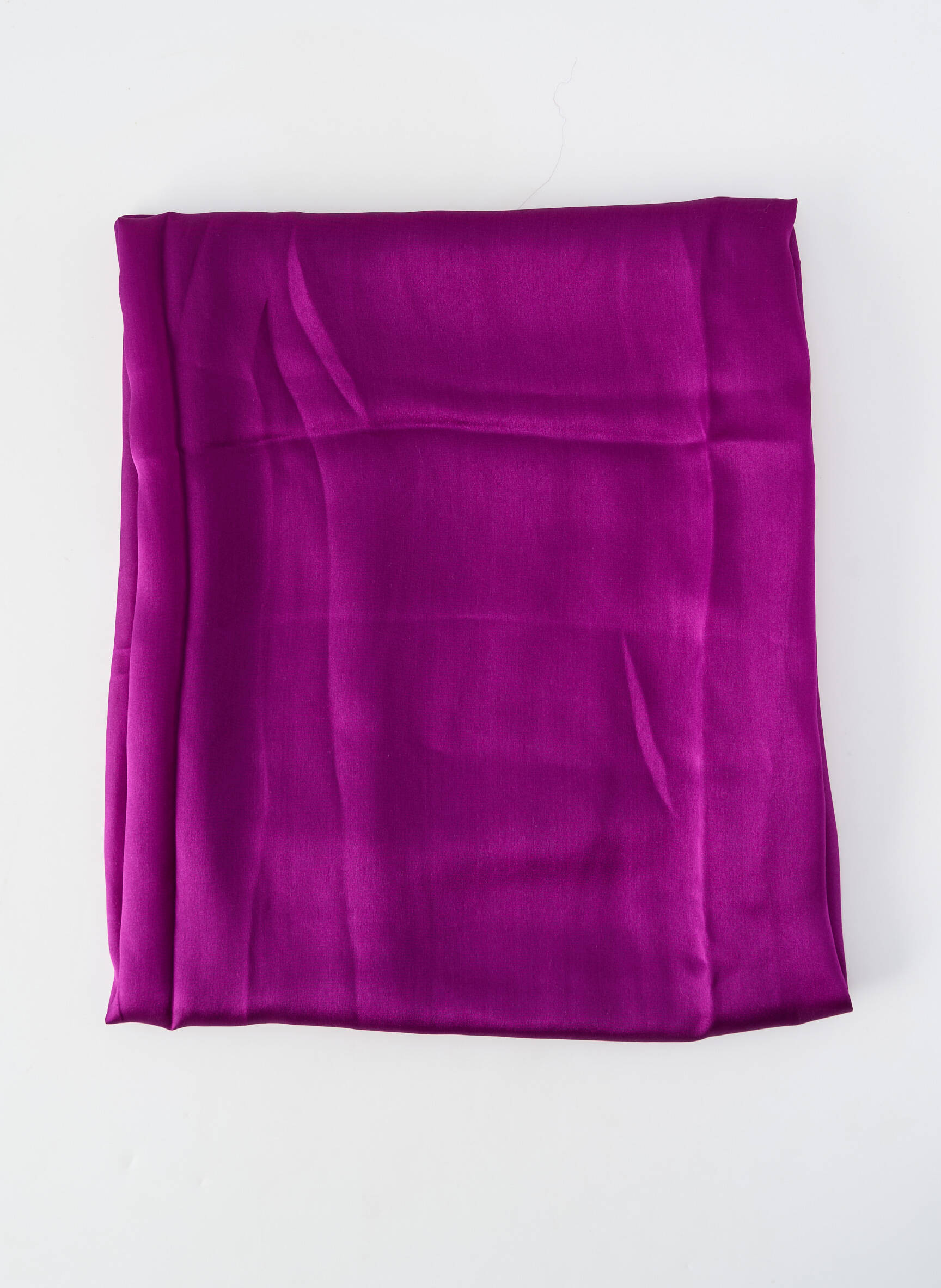Šalikas satino efektas violetinis BASILE moteris