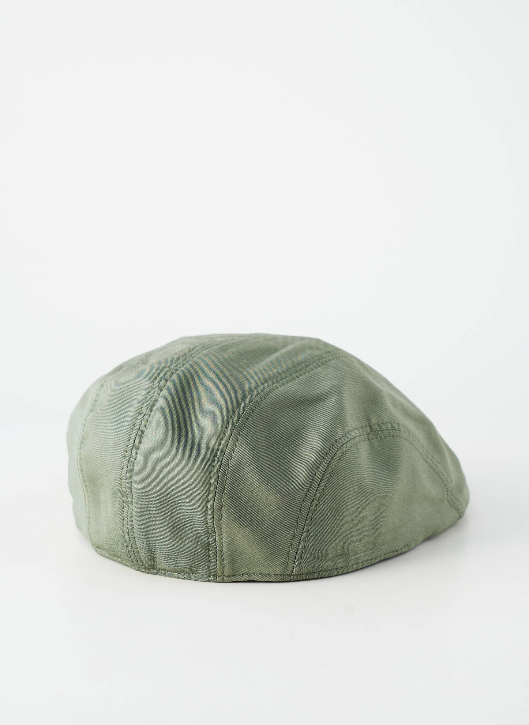 Kepuraitė popelinos audinys, kuris pasižymi lygiu ir tankiu paviršiumi. žalias AUSSIE APPAREL vyras