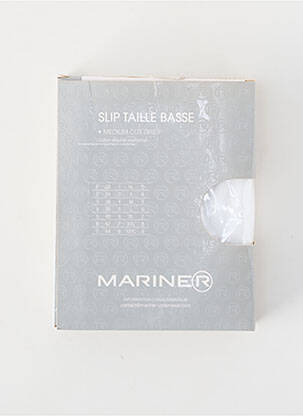 Kelnaitė popelinos audinys, kuris pasižymi lygiu ir tankiu paviršiumi. baltas MARINER vyras