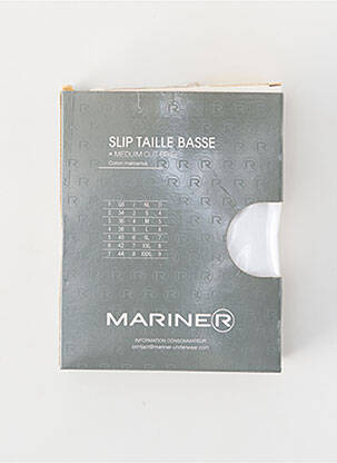 Kelnaitė popelinos audinys, kuris pasižymi lygiu ir tankiu paviršiumi. baltas MARINER vyras