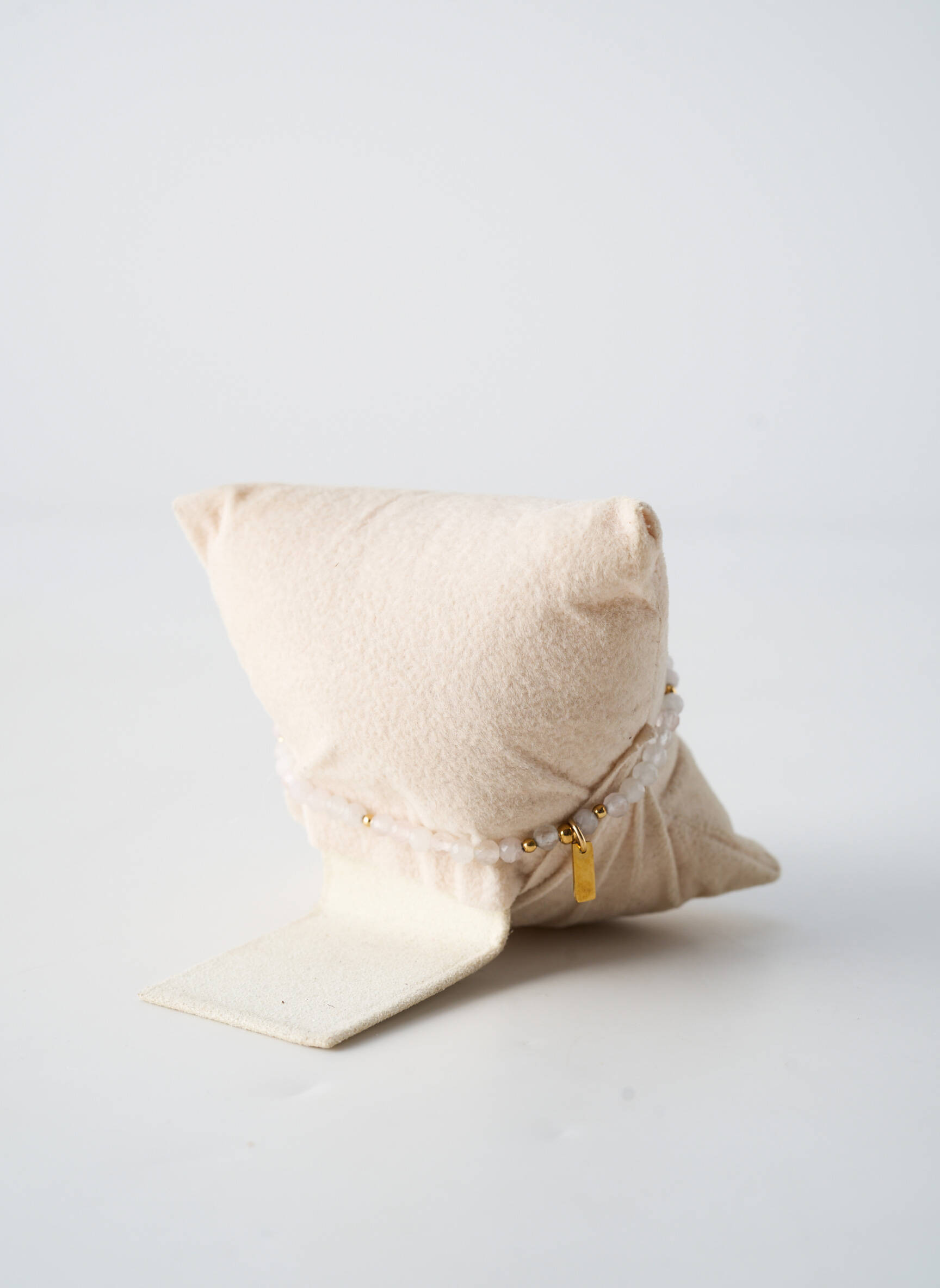 Apyrankė akmuo dekoracija baltas BY GARANCE moteris