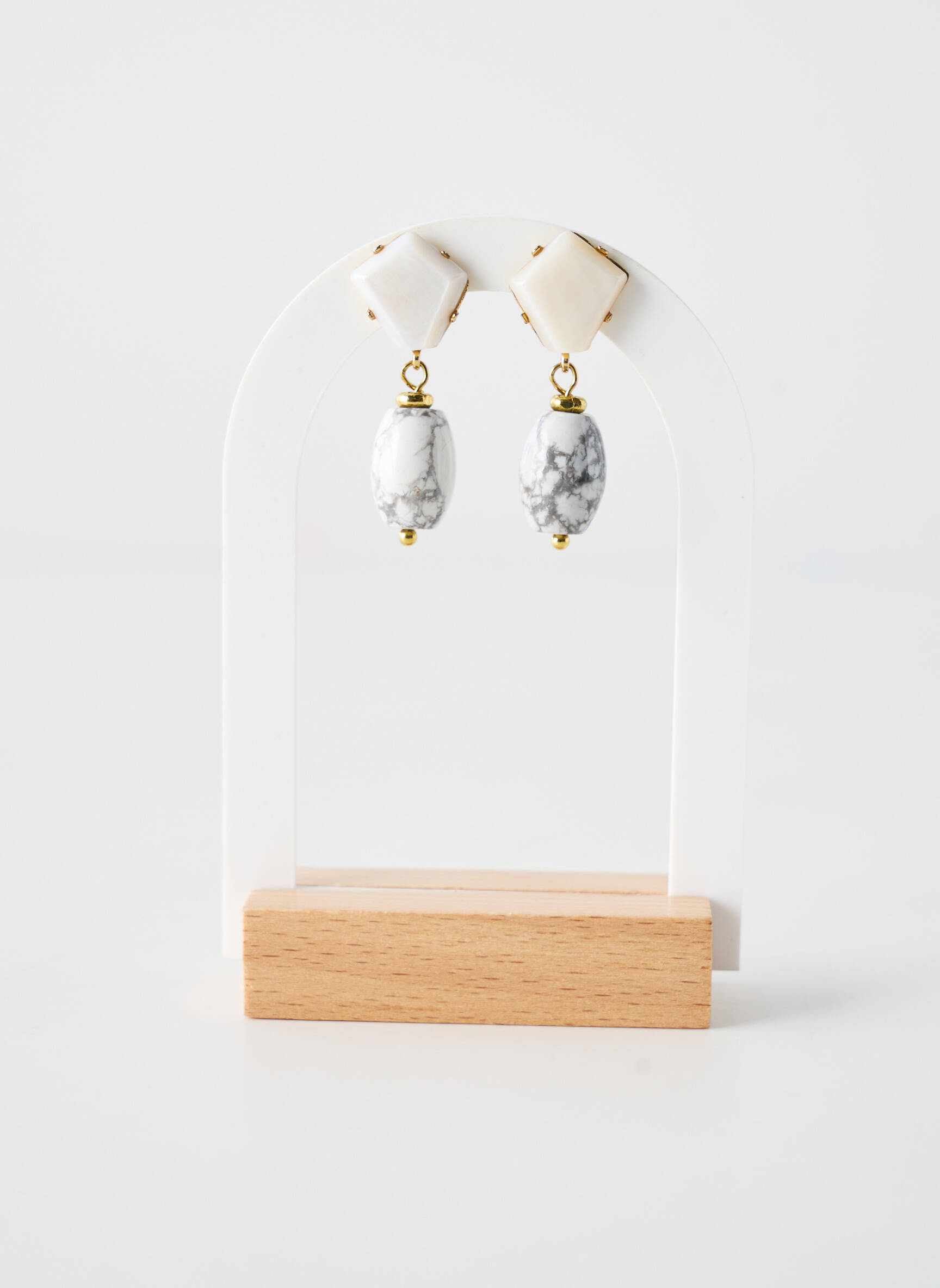 Auskarai perlų ornamentas pilka NATURE BIJOUX moteris