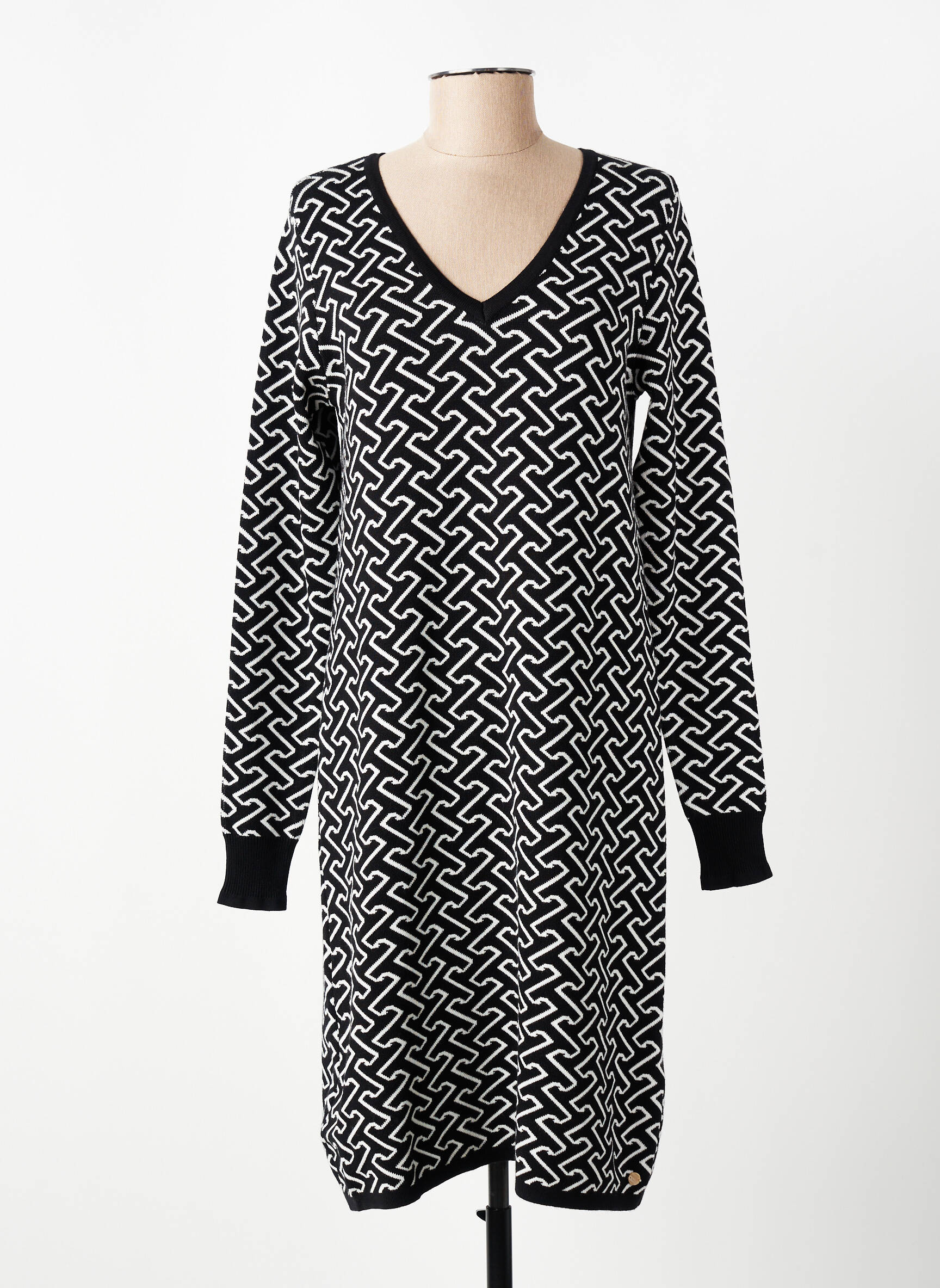 Megztinė suknelė tiesi kirpimas ilgos rankovės juodas CREAM moteris