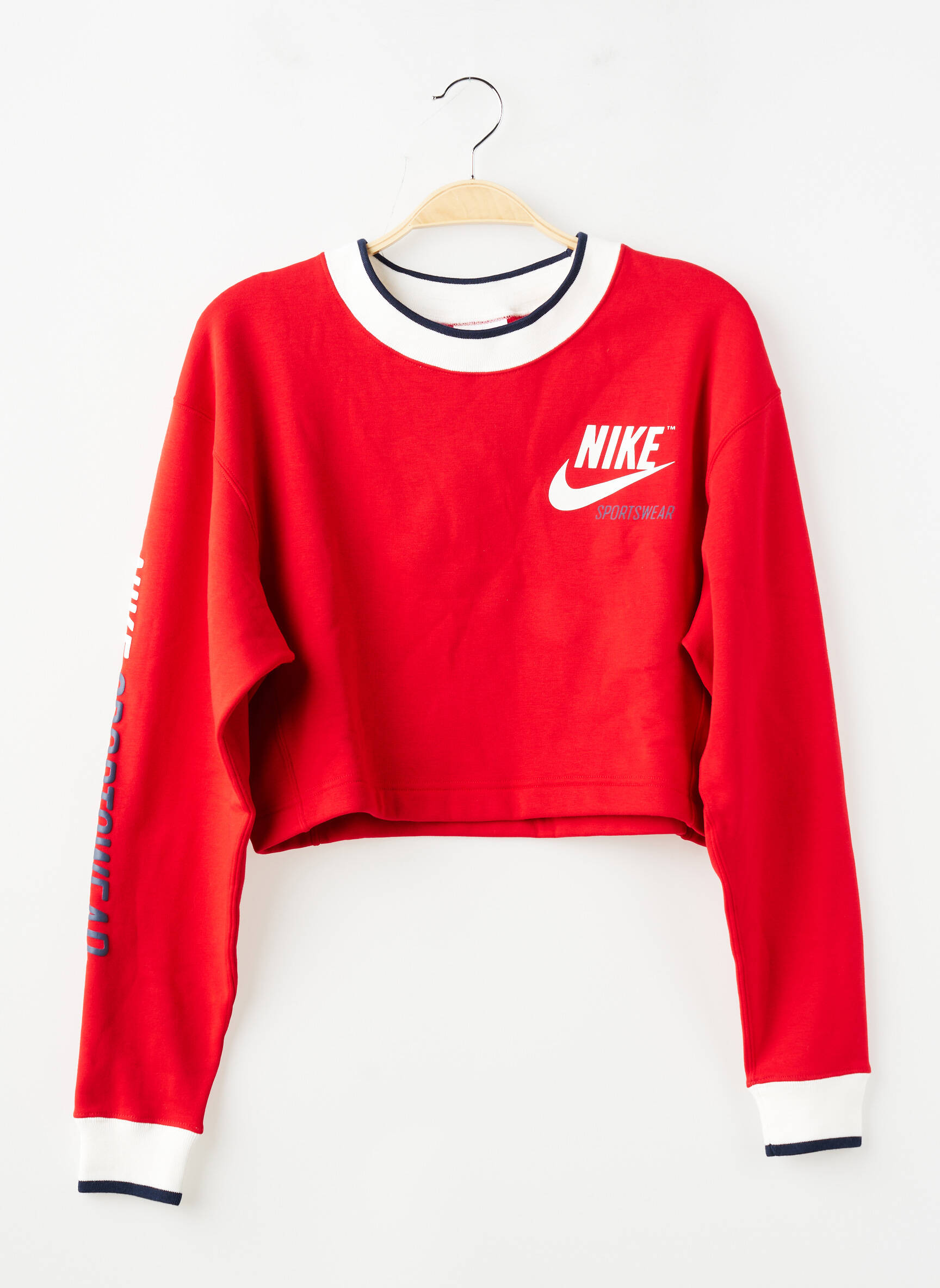 Mikroskopas perteklinė iškirptė ilgos rankovės raudona NIKE moteris