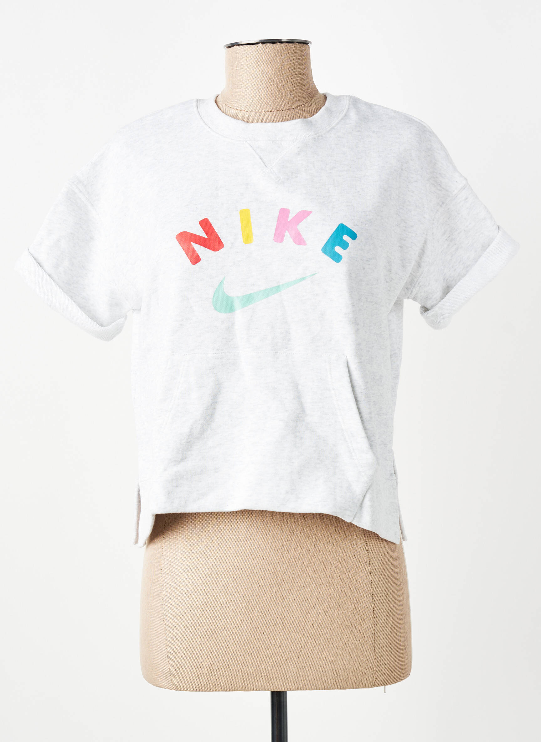 T-marškinys tiesi kirpimas trumpas rankovės pilka NIKE mergina